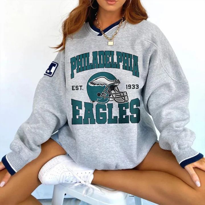 Vintage Philadelphia Eagles Football Print Long-Sleeve Sweatshirt