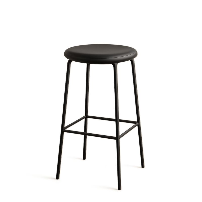 Sgabello in metallo nero con seduta in pelle sintetica