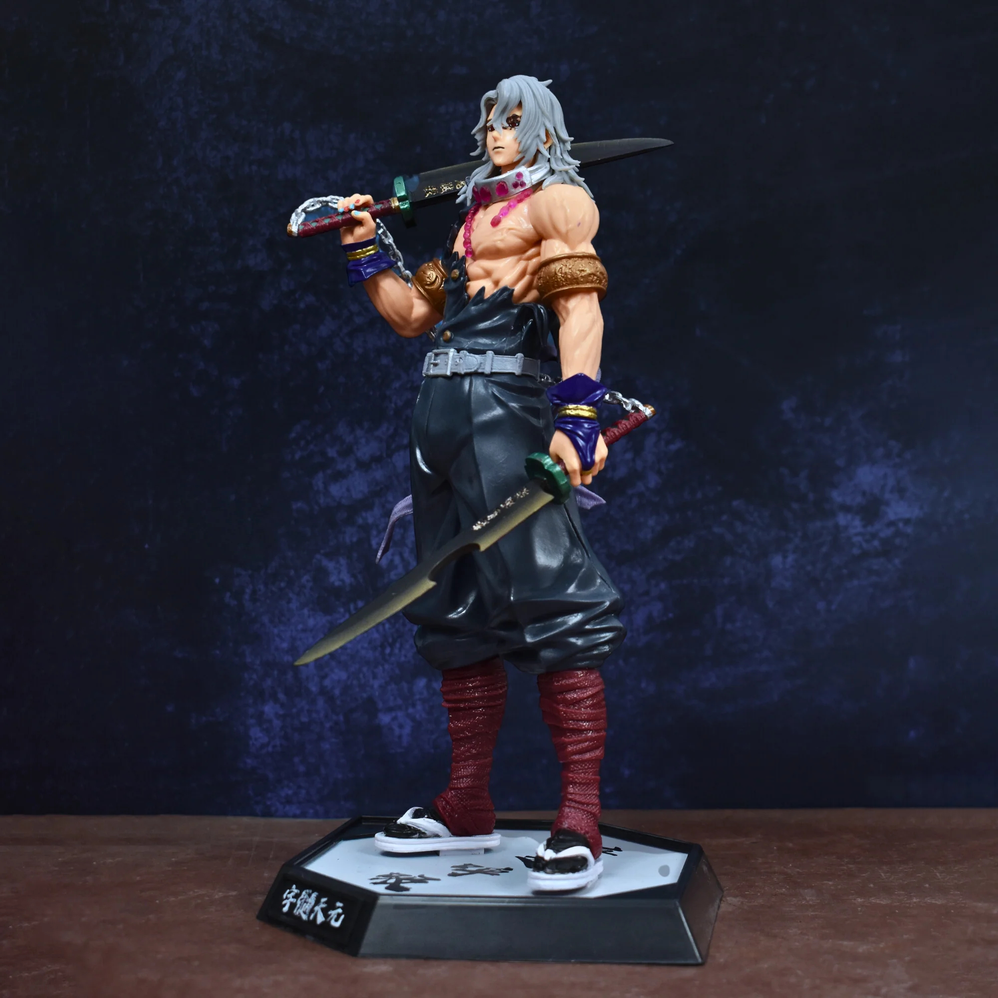 Demon Slayer Sound Hashira Tengen Uzui Figure