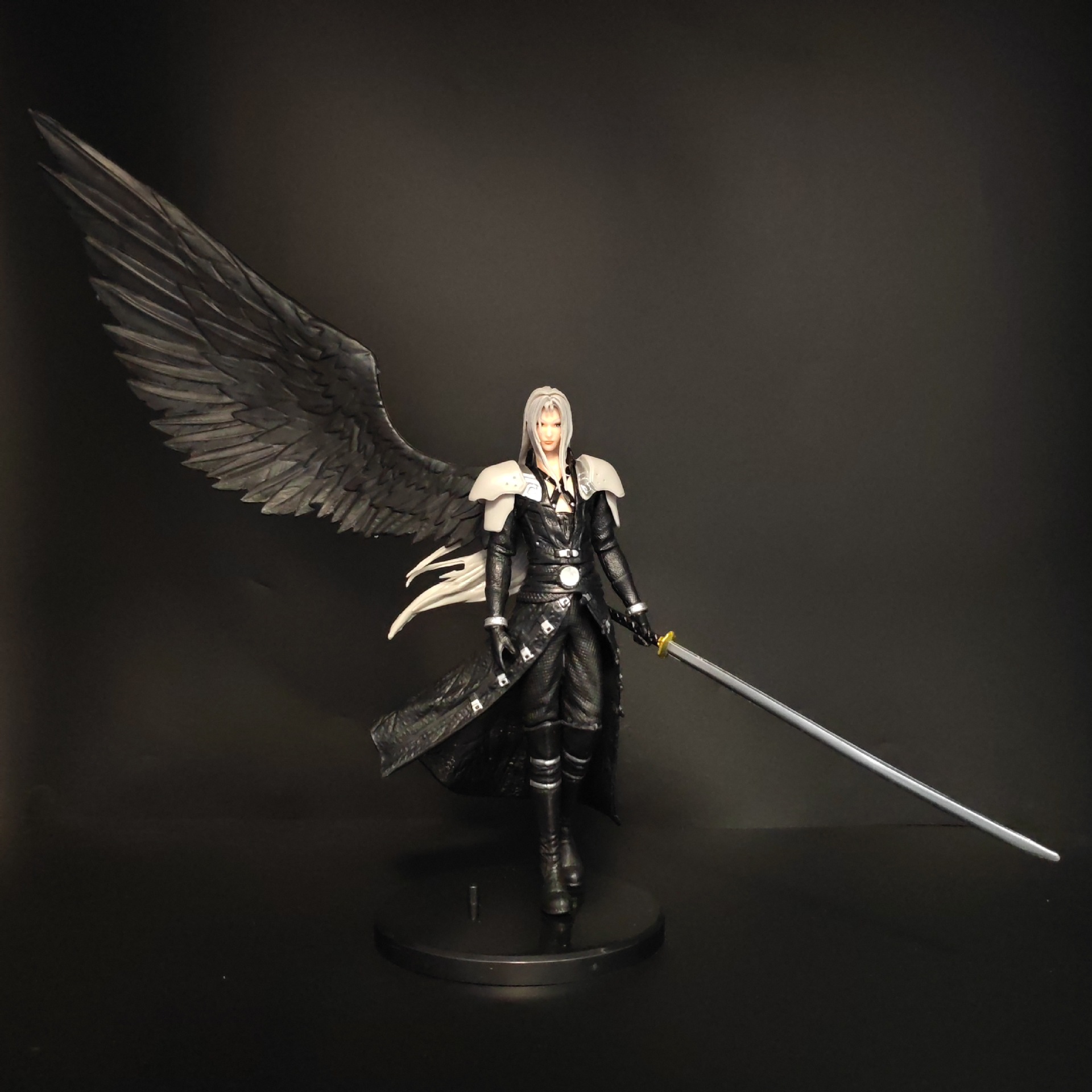 Final Fantasy VII Remake Sephiroth Figure
