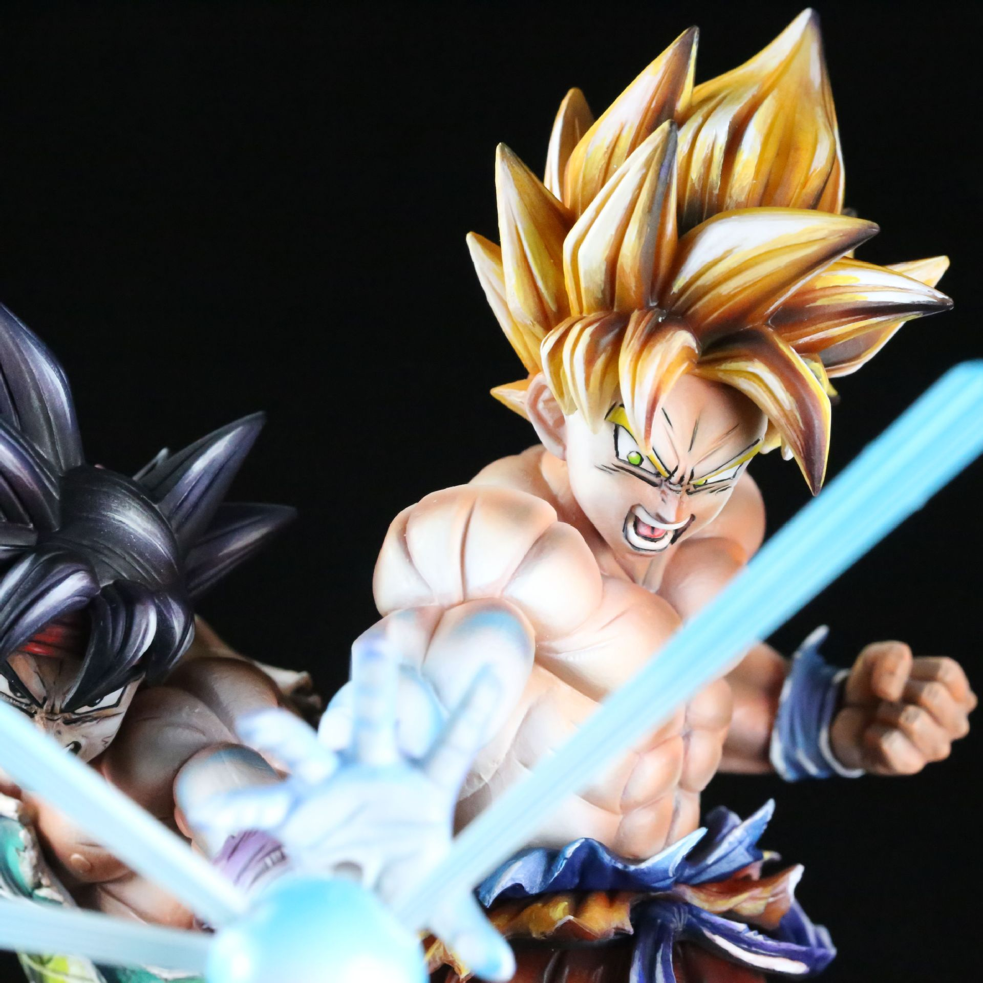 Dragon Ball Battle Across Time Statue