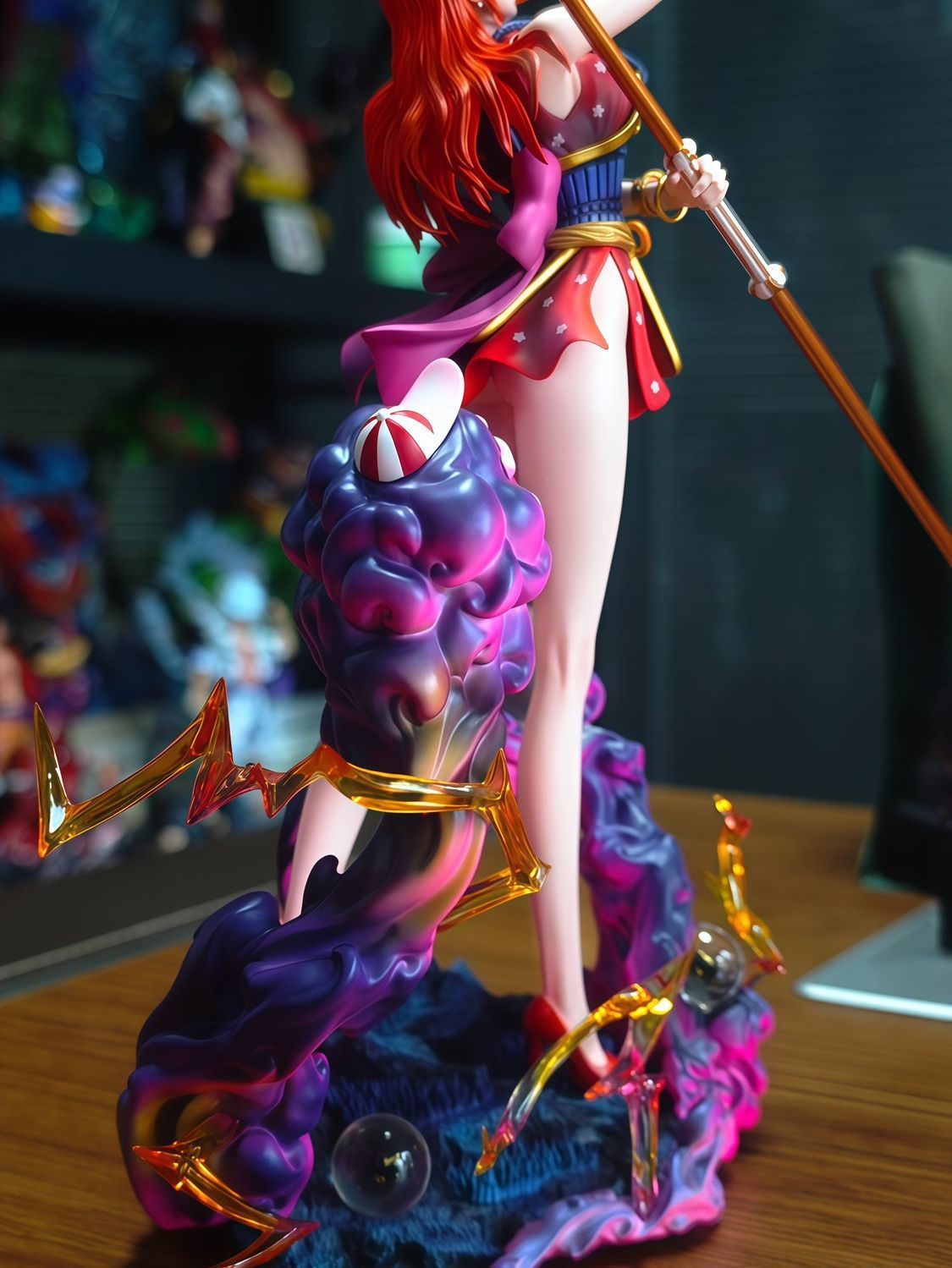 One Piece Onigashima Nami Statue