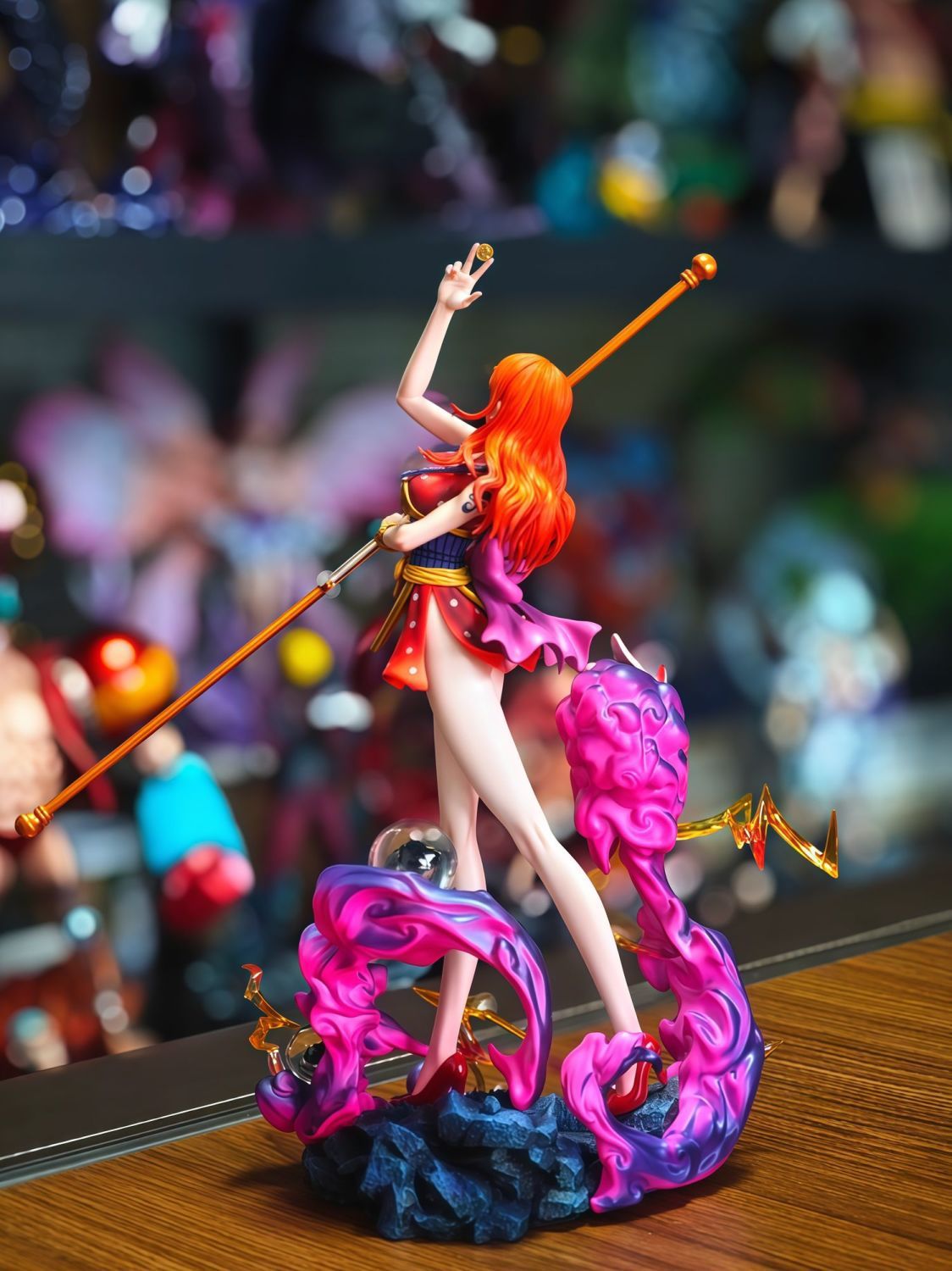 One Piece Onigashima Nami Statue