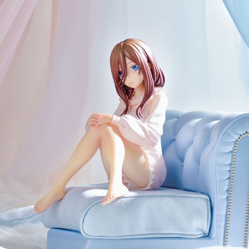 The Quintessential Quintuplets Miku Nakano Cute Figure