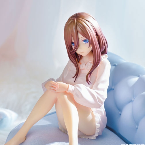 The Quintessential Quintuplets Miku Nakano Cute Figure
