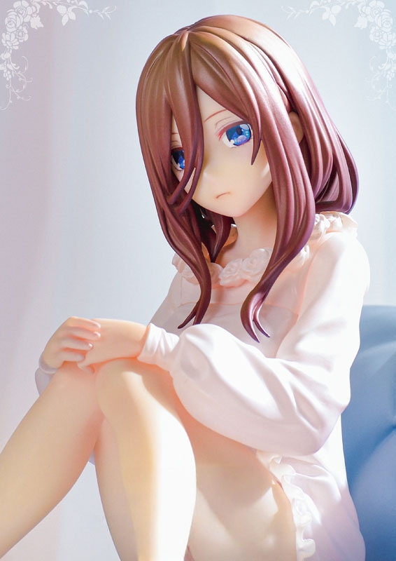 The Quintessential Quintuplets Miku Nakano Cute Figure