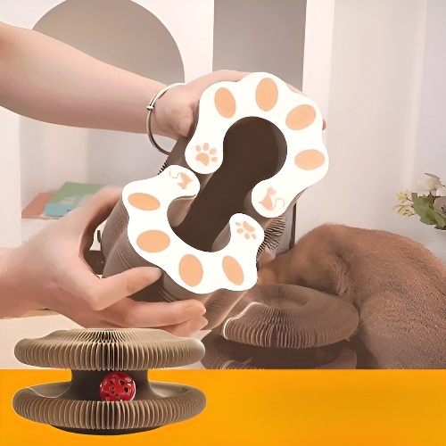 Drapak dla kota z tektury falistej, zabawka