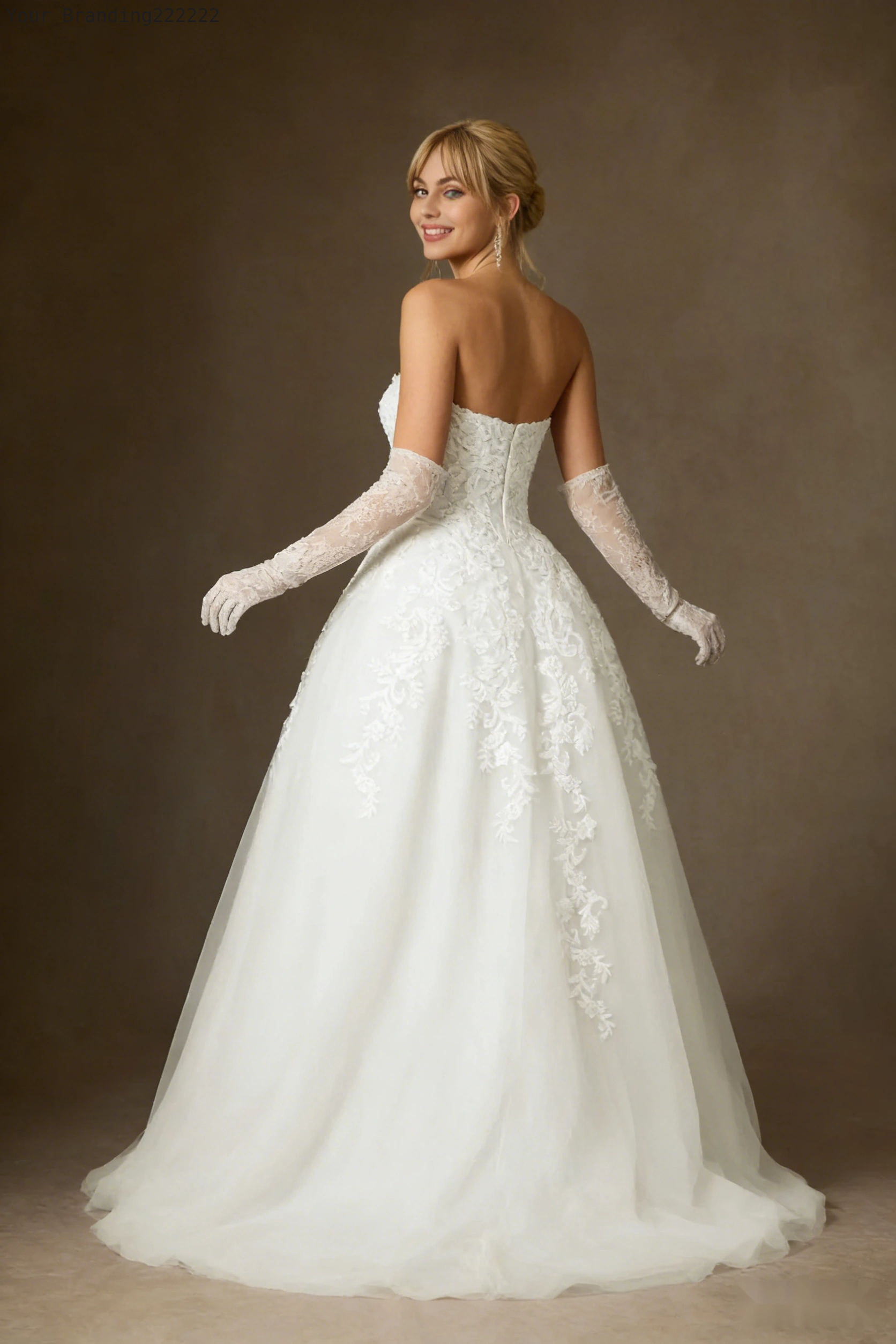 Long Sleeve Sweatshirt with letter