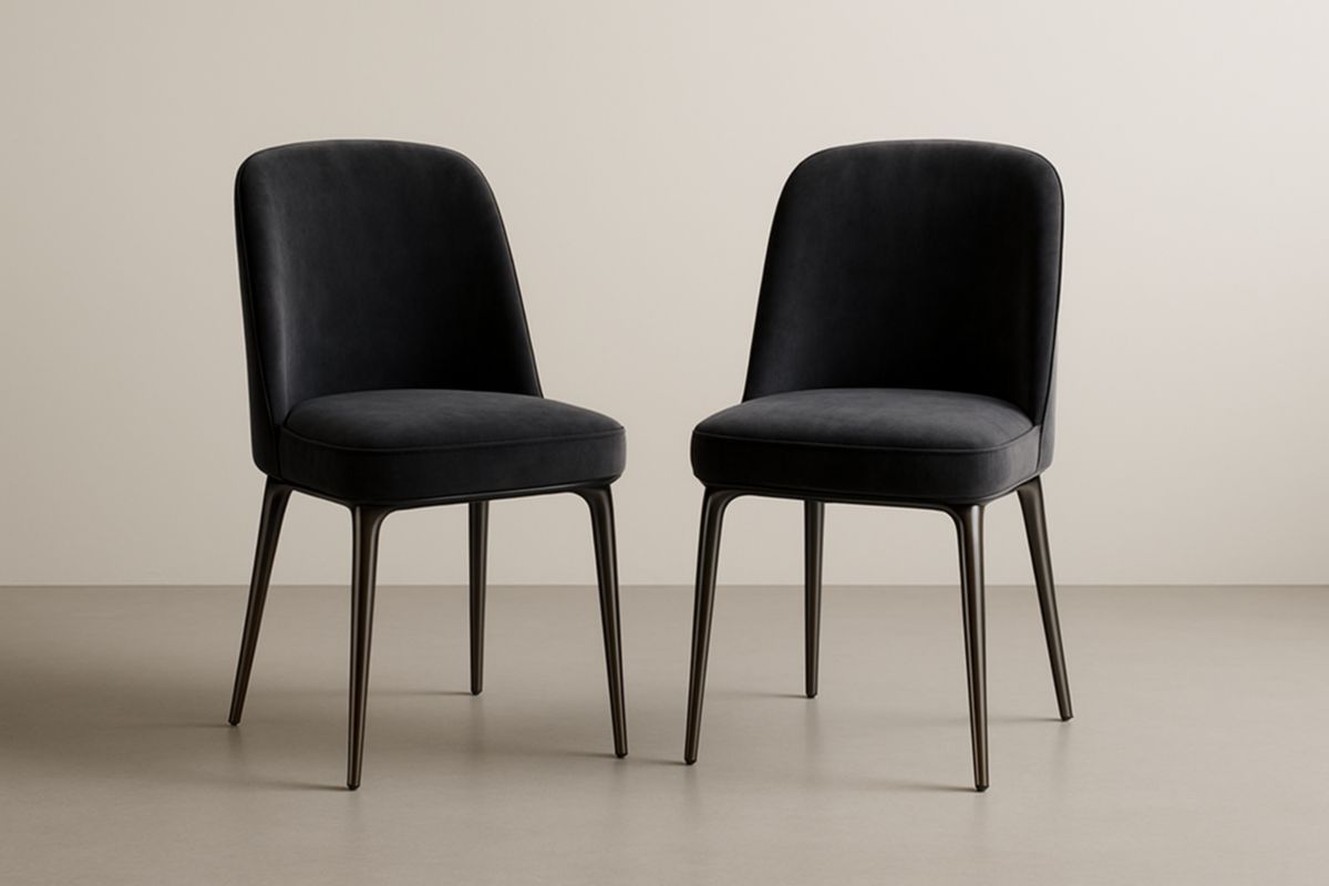 Lot de 2 chaises en tissu polyester anthracite avec pieds en métal noir