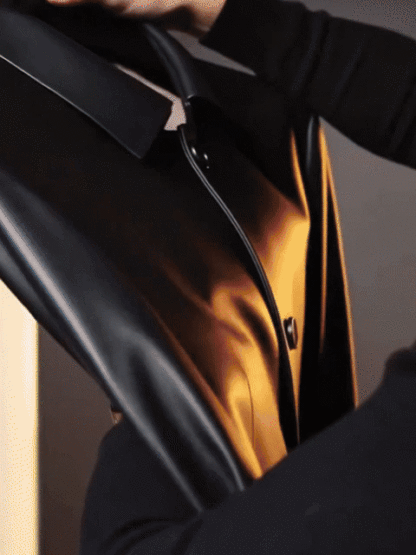 Buy 1 get 1 free 🔥Buy 2 get 2 free🔥[A helpful tool for repairing leather goods at home] Genuine leather care and cleaning wipe✨ One Wipe Renewal – Bring Old Leather Back to Life🛡️ Nourish + Repair + Protect – One Bottle Solves All Leather Issues