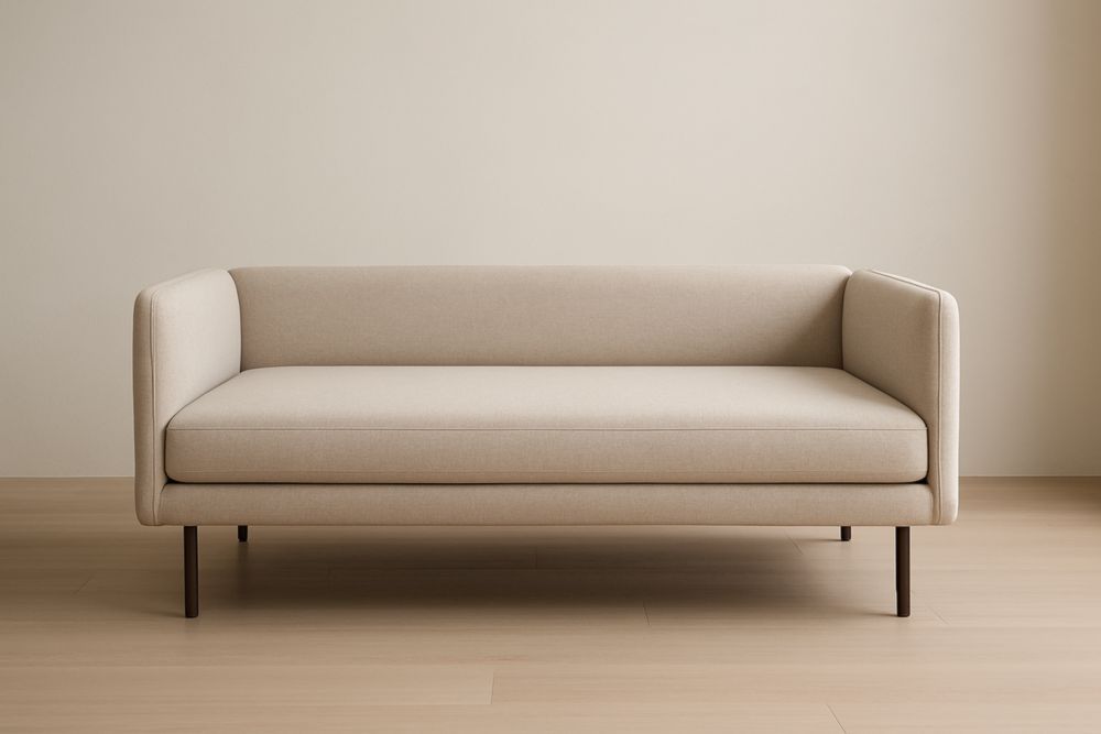 Divano in tessuto beige con struttura in legno, 2 posti