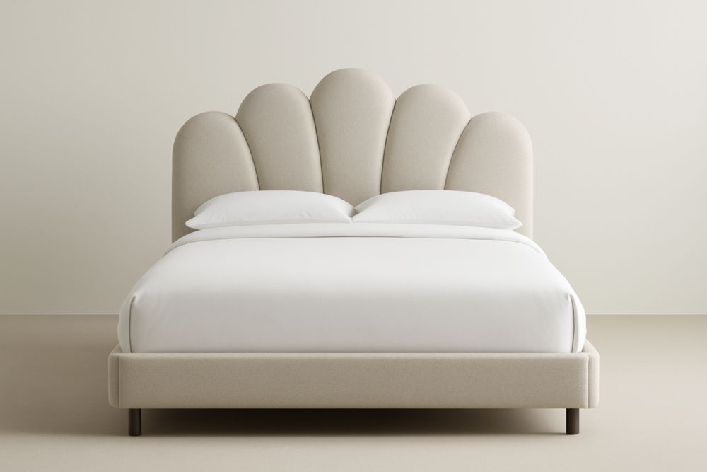 Letto in tessuto con testiera a conchiglia Beige 200 x 160 x 120 cm