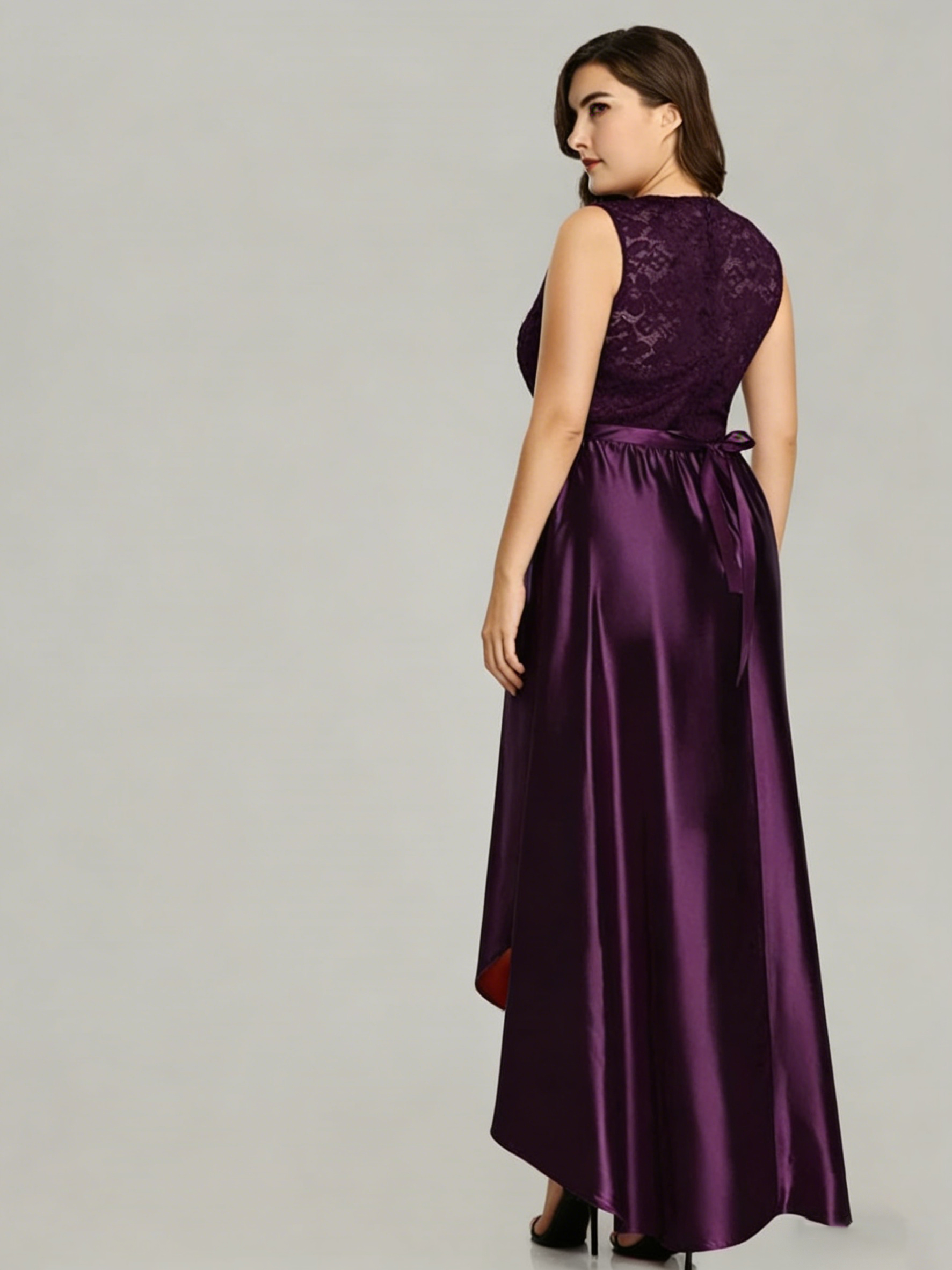 Lace Applique Crew Neck Hi-Lo Plus Size Dresses