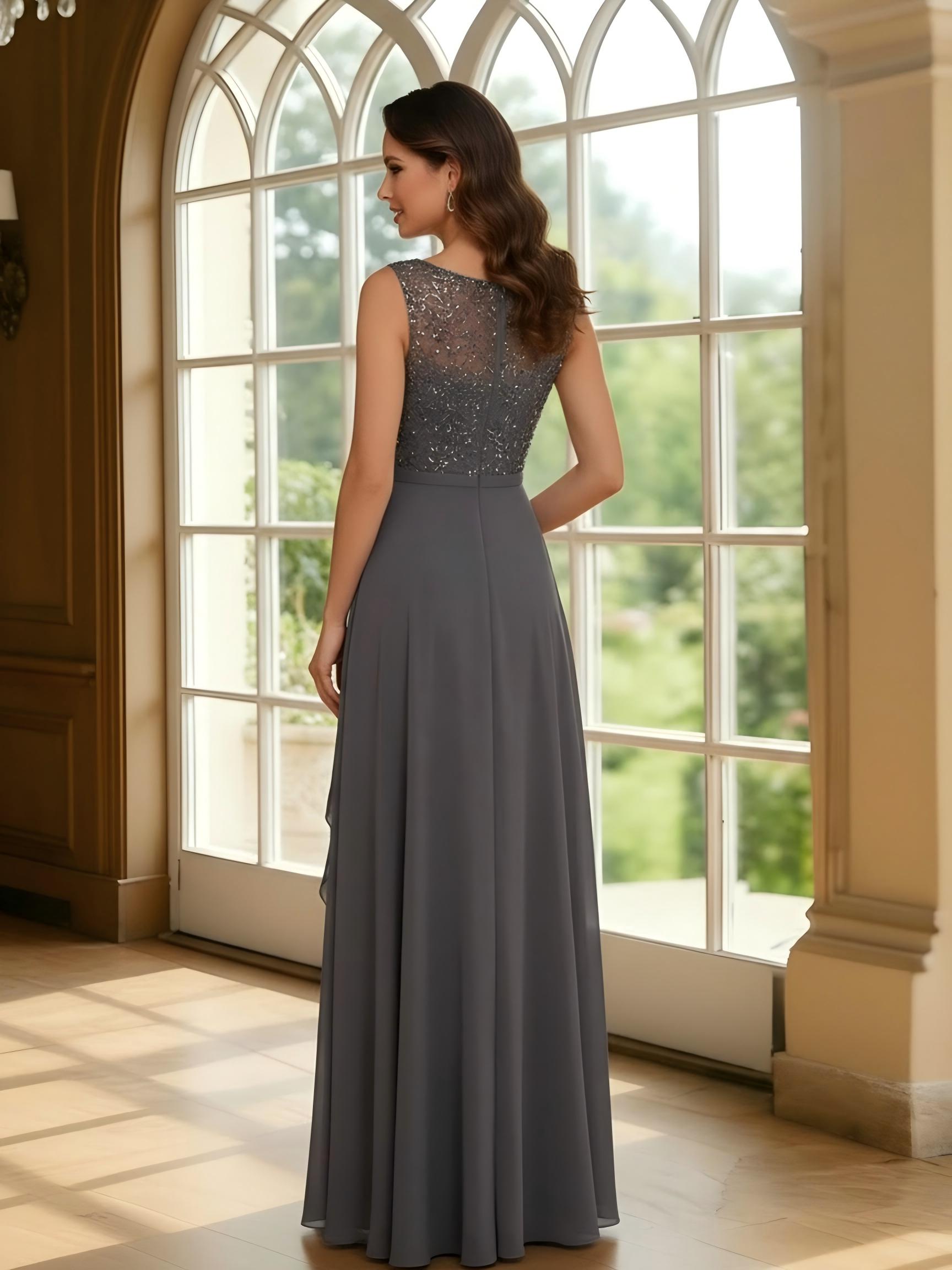 A Line Scoop Neck Chiffon Mother of the Bride Dresses with Slit