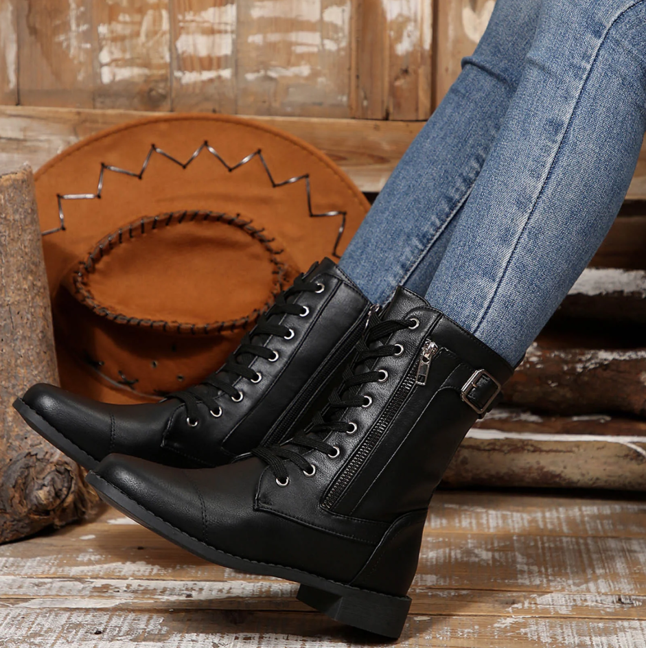 Fleece-Lined Lace-Up Combat Boots: Stylish Zip & Buckle Details for Cozy Everyday Edge
