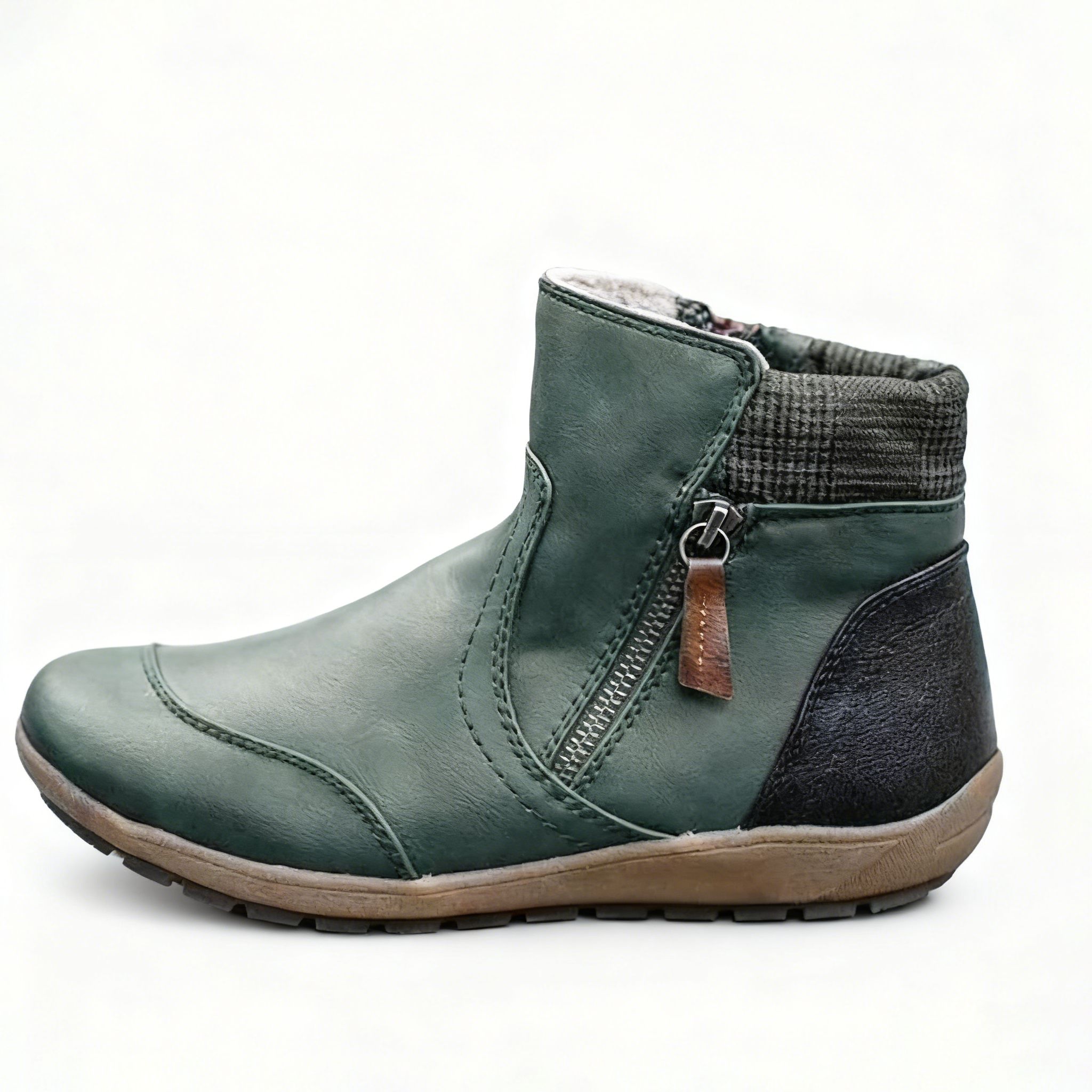 Winter Retro Leather Patchwork Martin Boots for Women - Comfortable Flat Sole Zip-Up Design