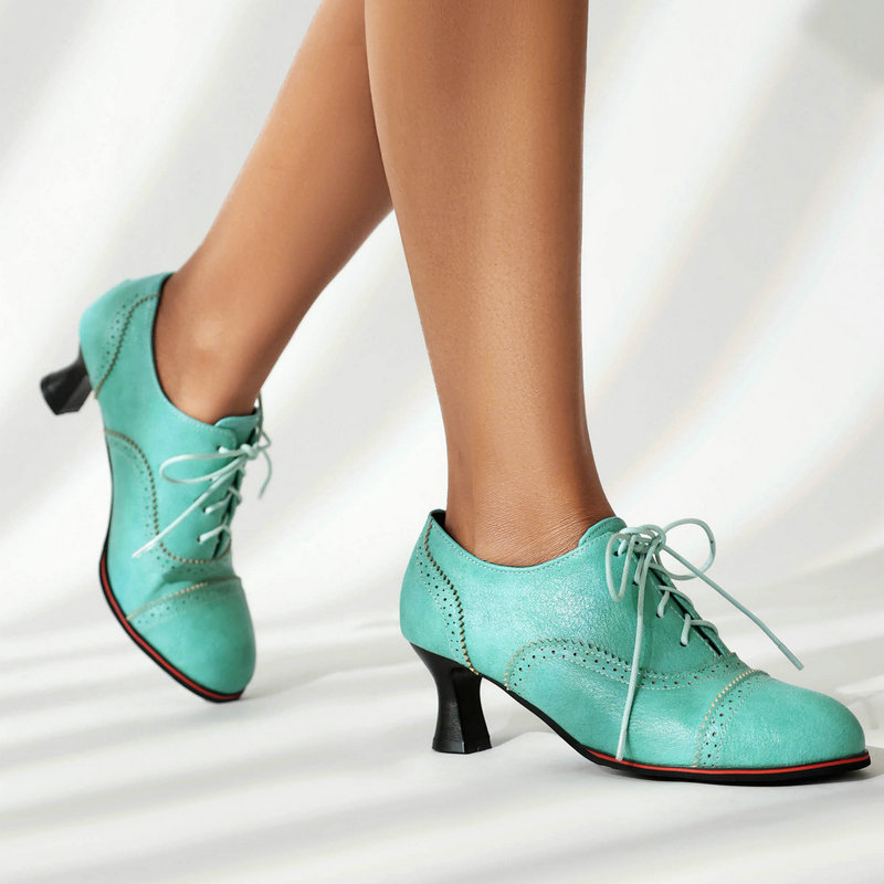Vintage Wingtip Heels: Stylish Lace-Up Shoes for Everyday & Date Nights