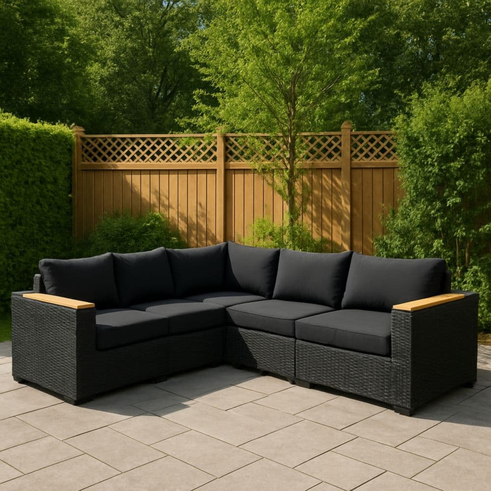 Divano angolare da giardino in rattan sintetico nero cuscini in poliestere nero 220x220x75 cm-Renolivro