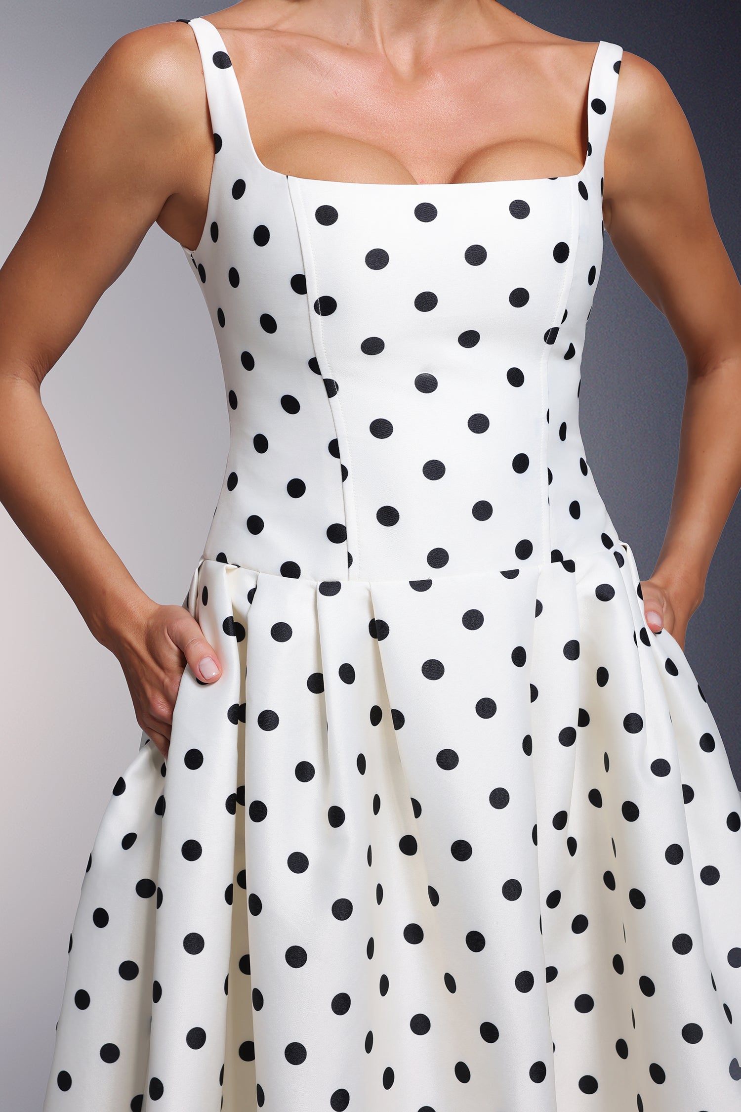 Zada Sleeveless Wave Point Maxi Dress