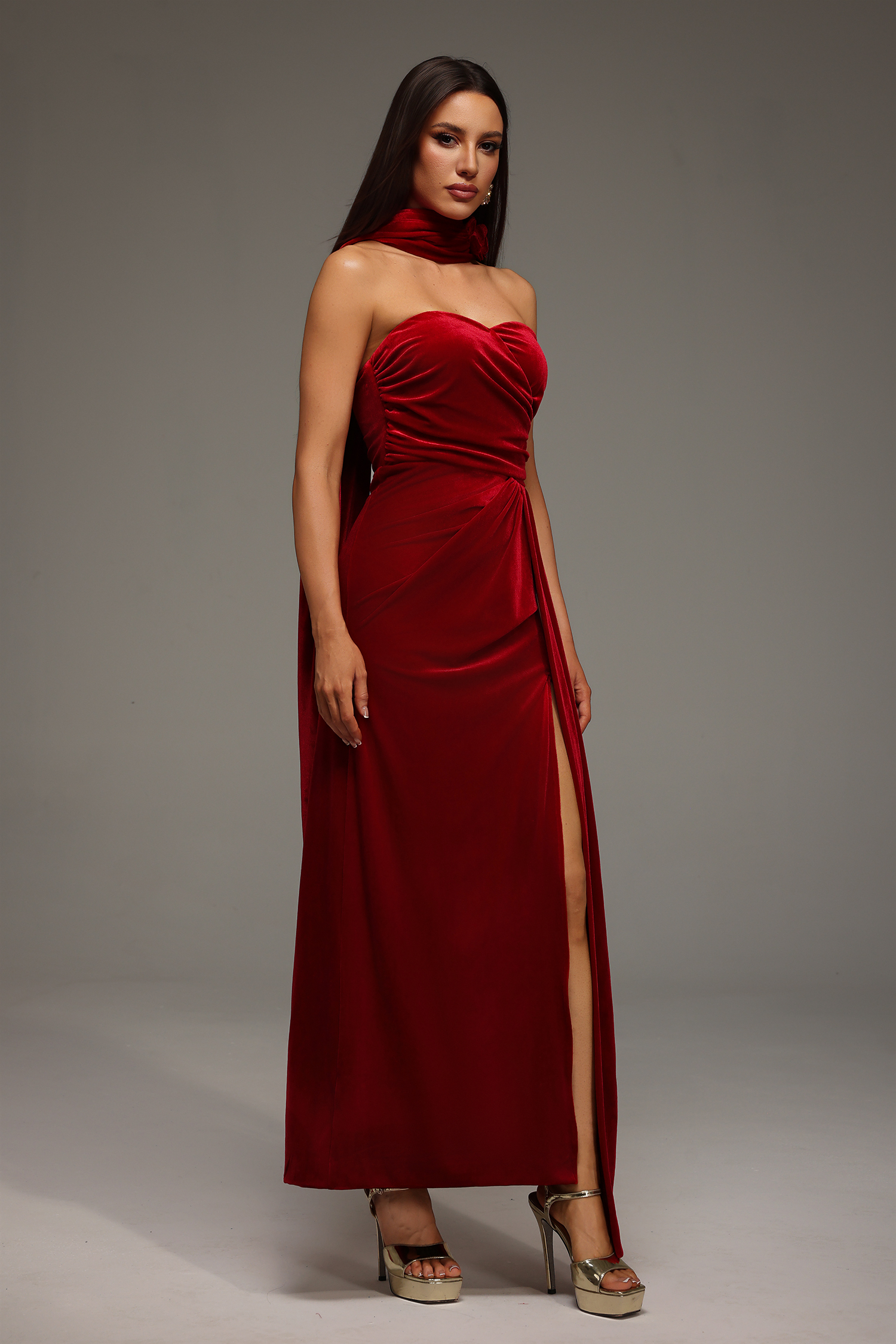 Roche Sleeveless Flowers Ribbon Slit Maxi Dress