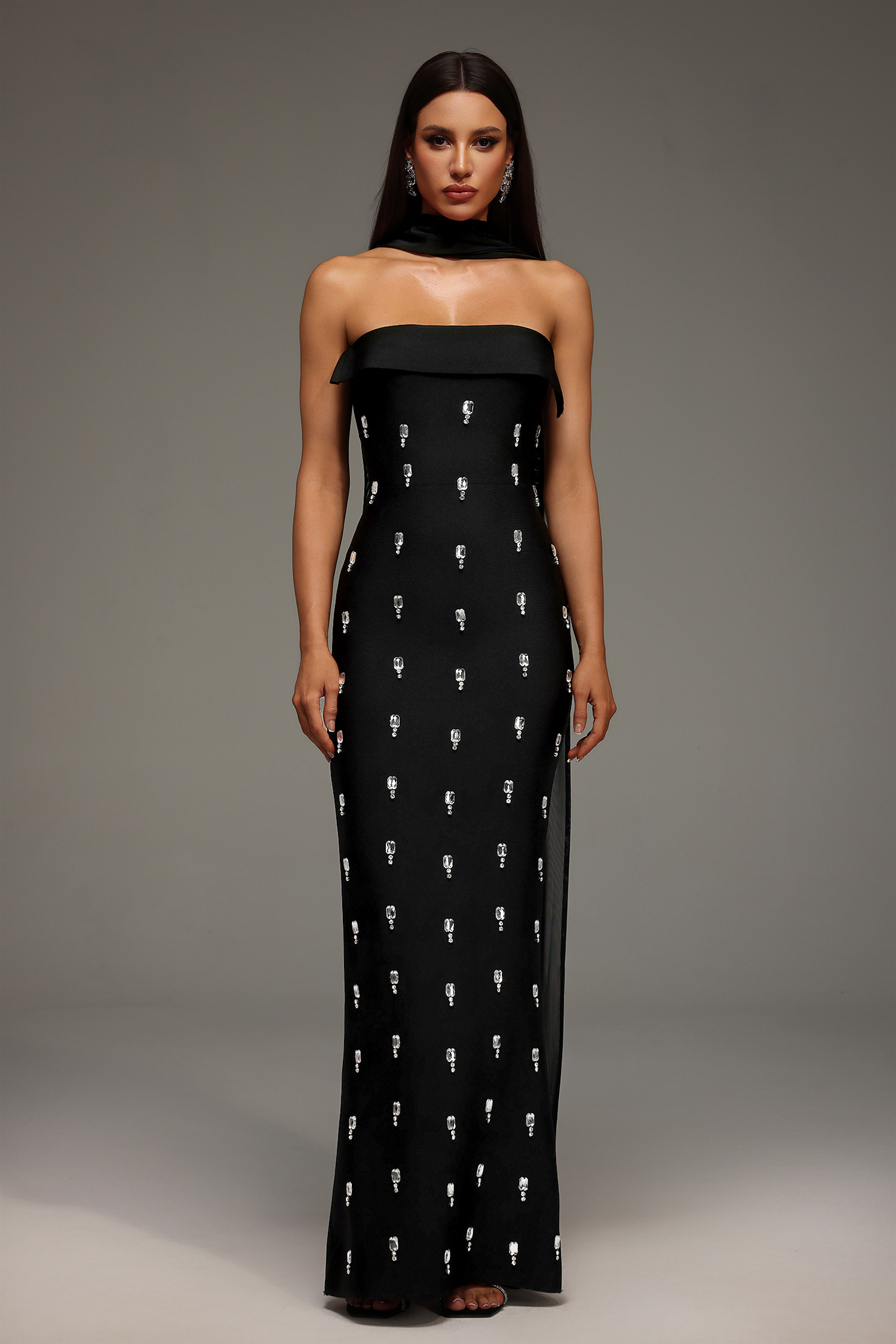 Nadja Sleeveless Diamond Bunting Bandage Maxi Dress