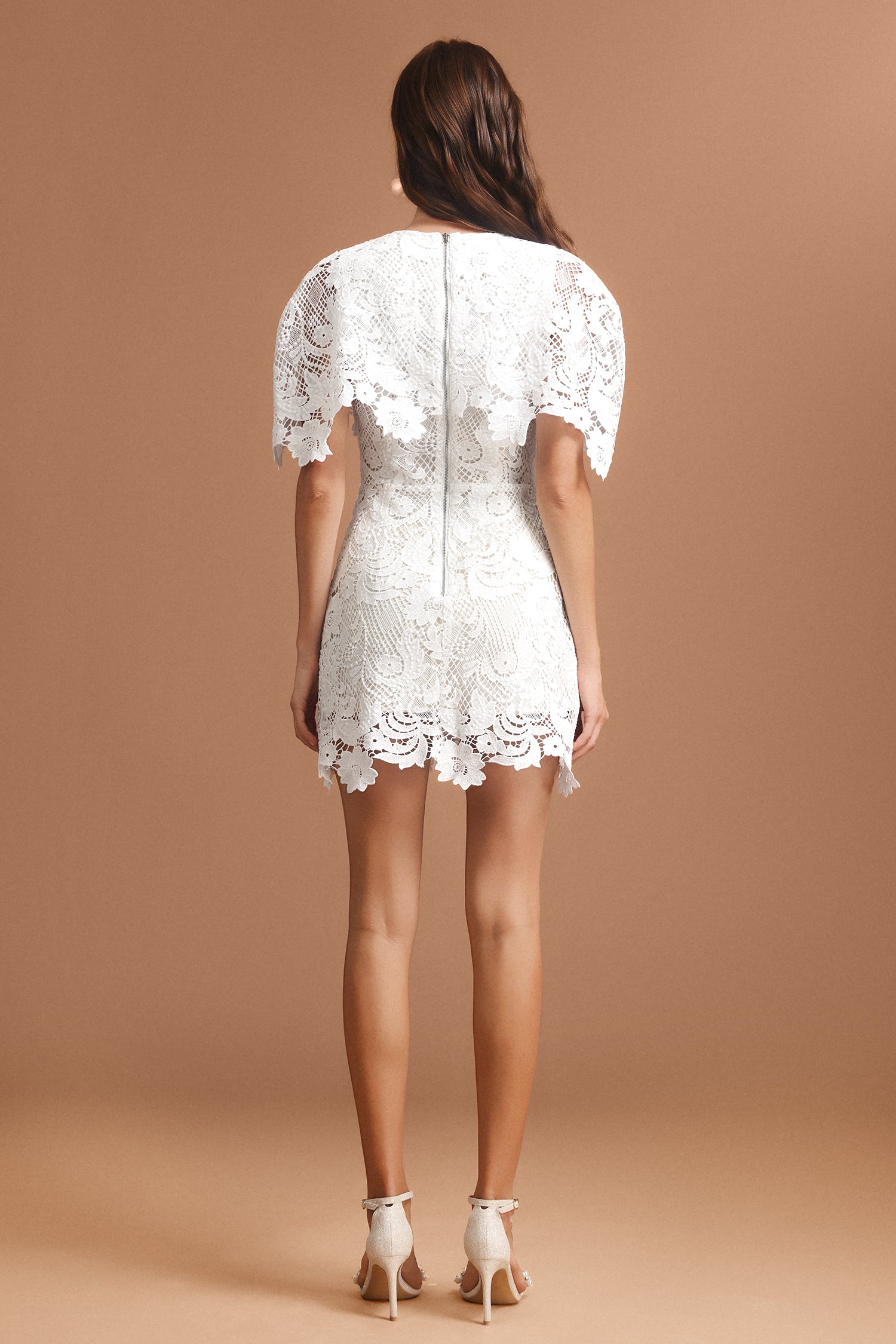 Vernes Round Neck Short Sleeves Lace Mini Dress