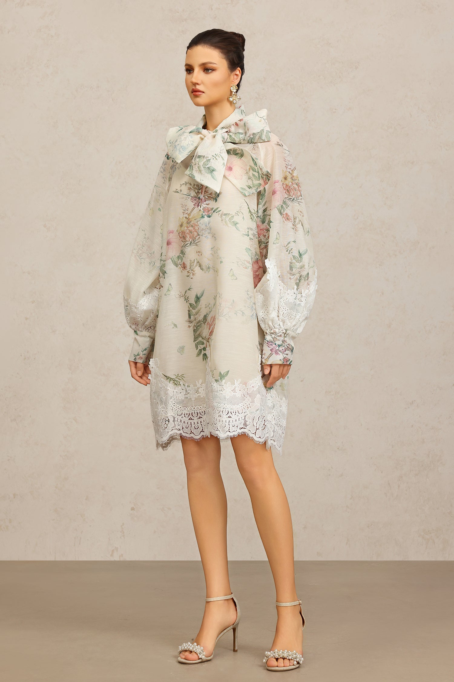 Sareka V-Neck Long Sleeves Lace Flowers Streamer Bowknot Floral Printed Mini Dress