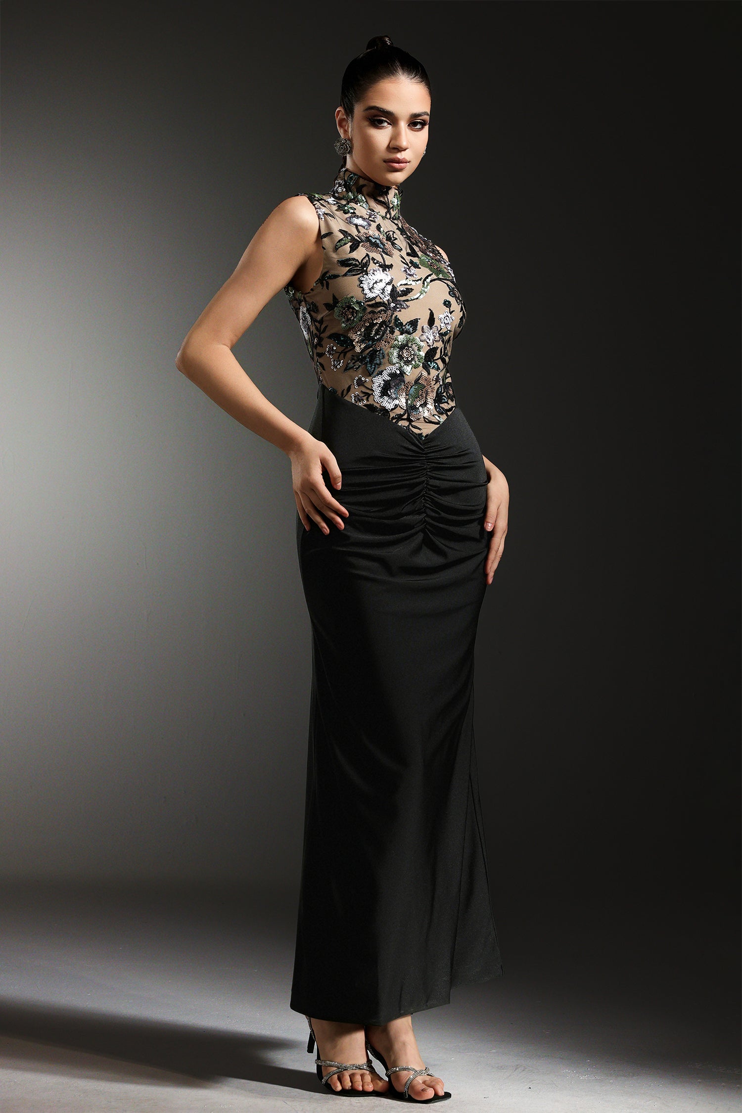 Elisabeth Flowers Sequins Slim Black Maxi Dress