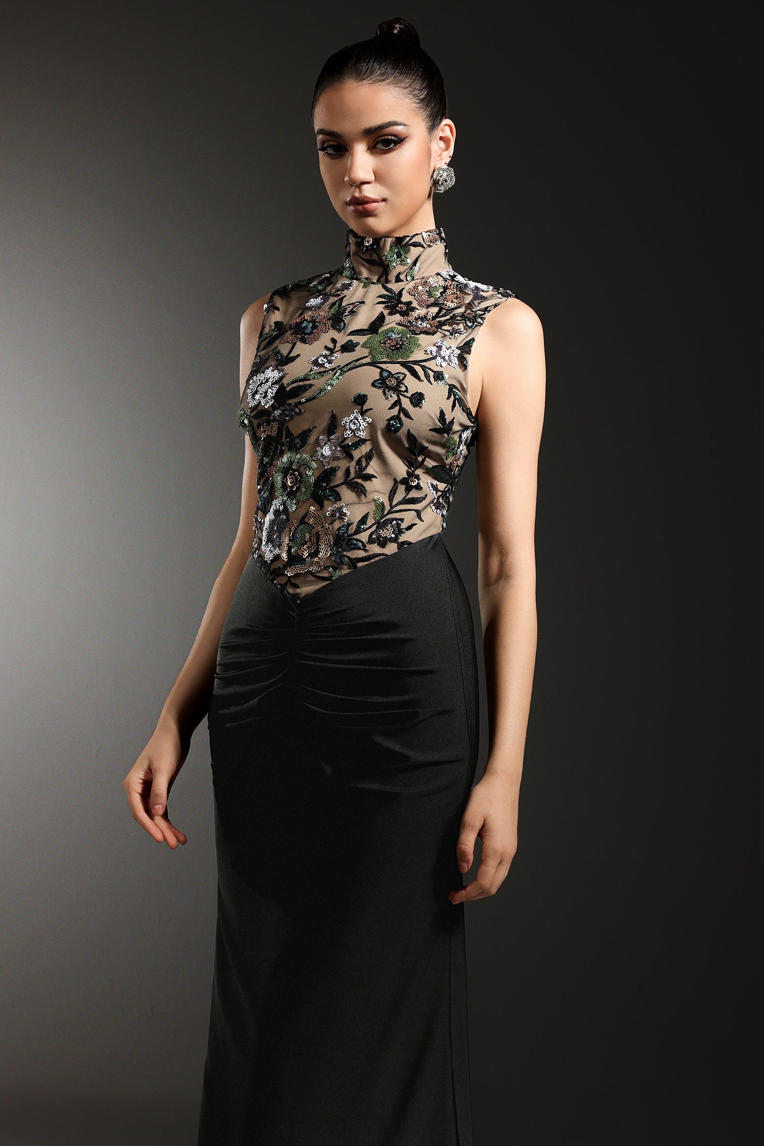 Elisabeth Flowers Sequins Slim Black Maxi Dress