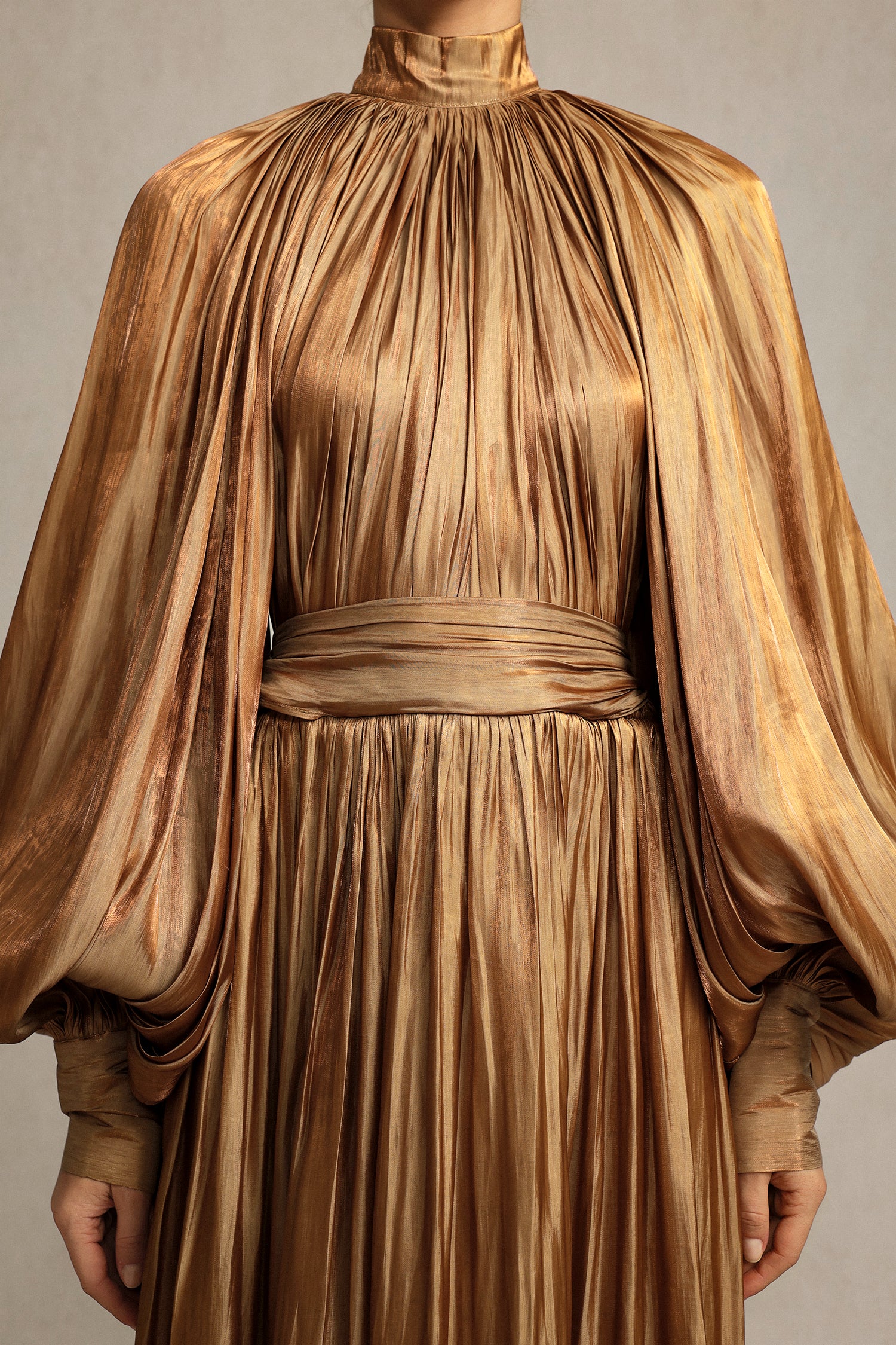 Kuhany Round Neck Folds Maxi Dress