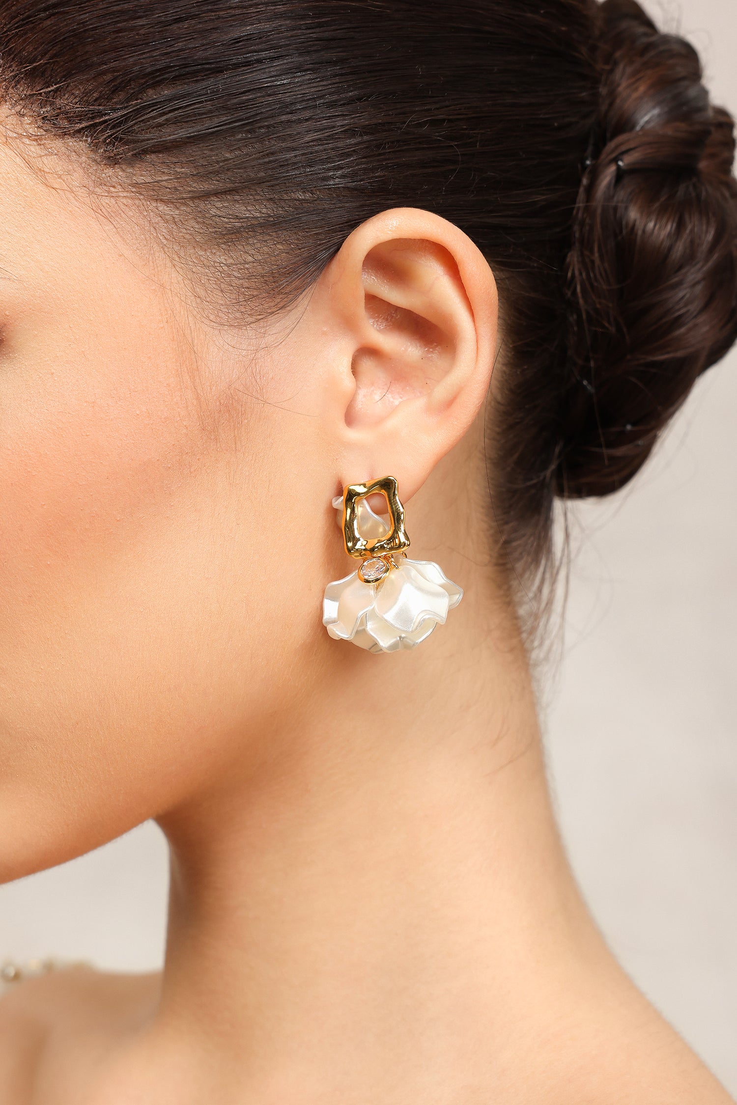 Haco Square Petal Earrings