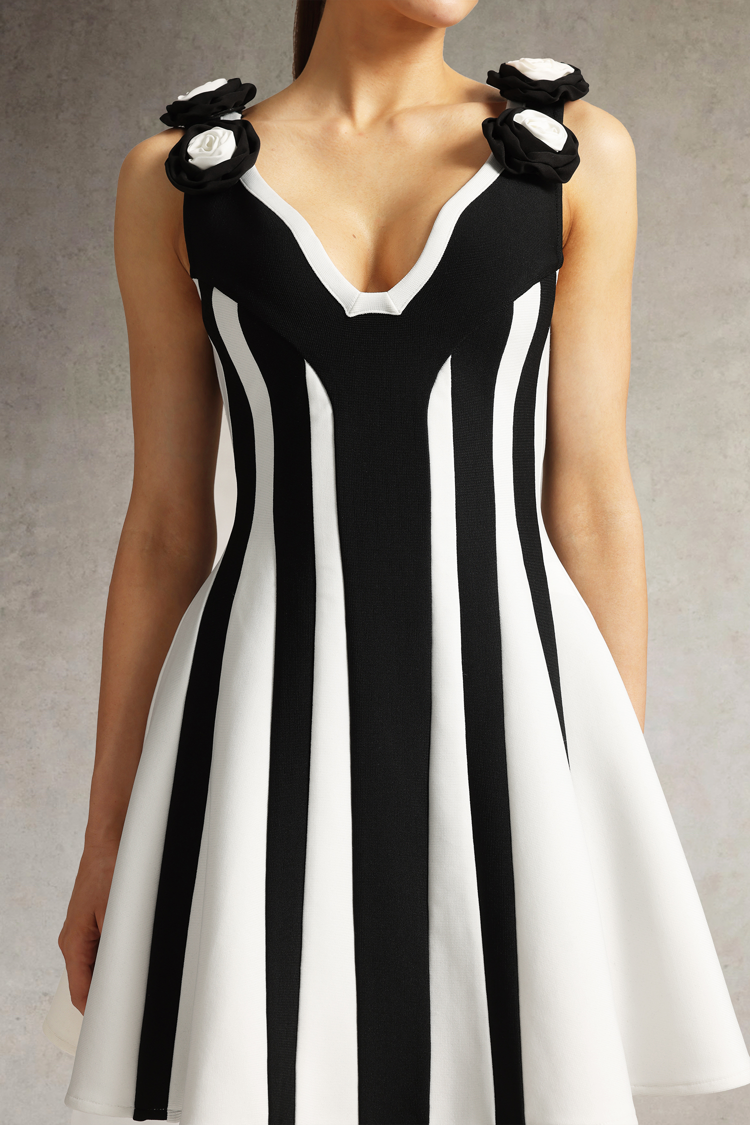 Serela Sleeveless V-Neck Flower Bandage Mini Dress