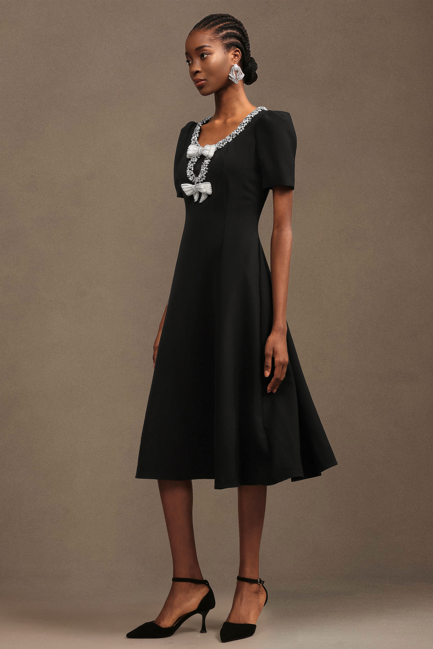 Hedit Elegant Tailored Round Neck Short Sleeve Woven Maxi Dress