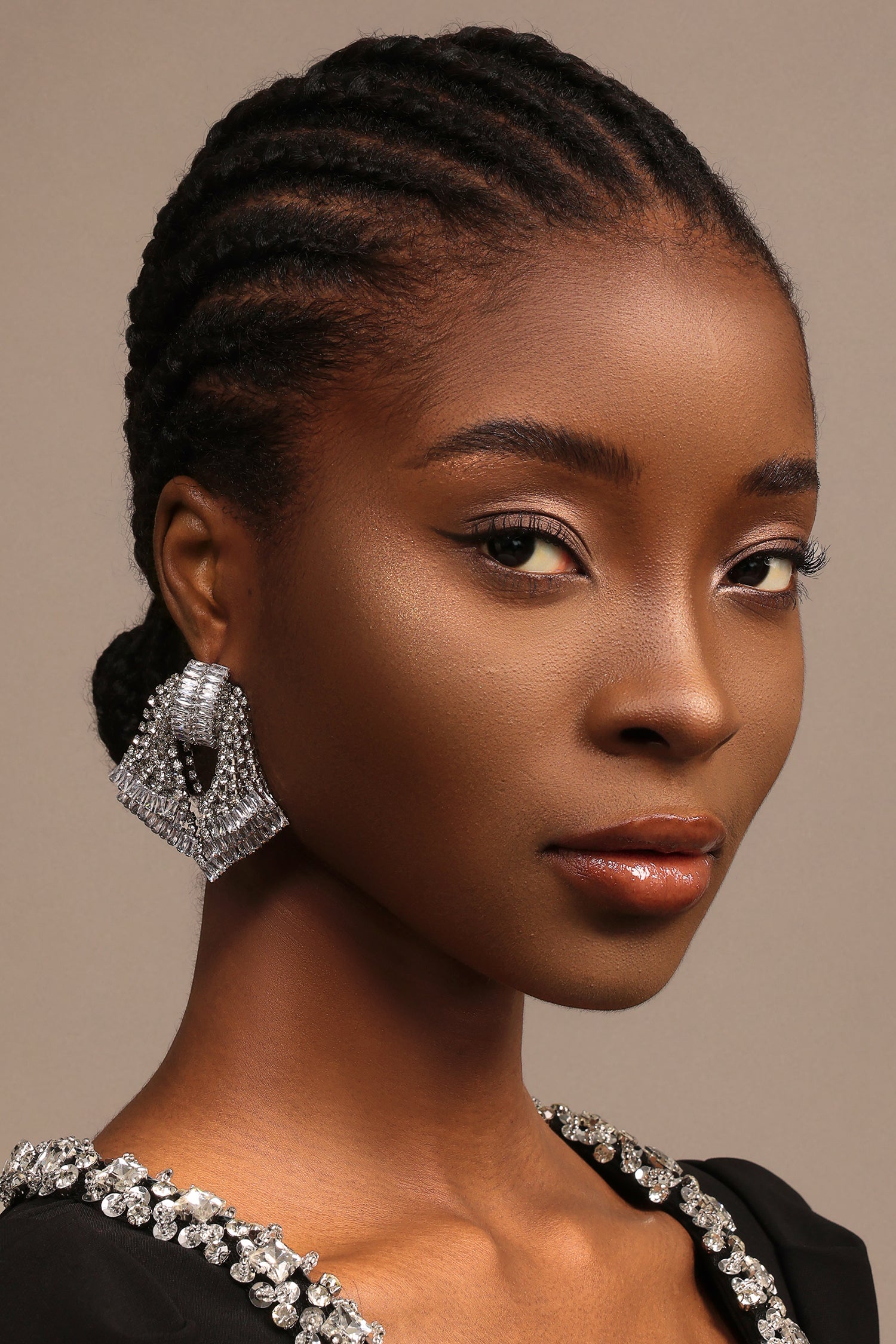 Sila Diamond Bow Earrings