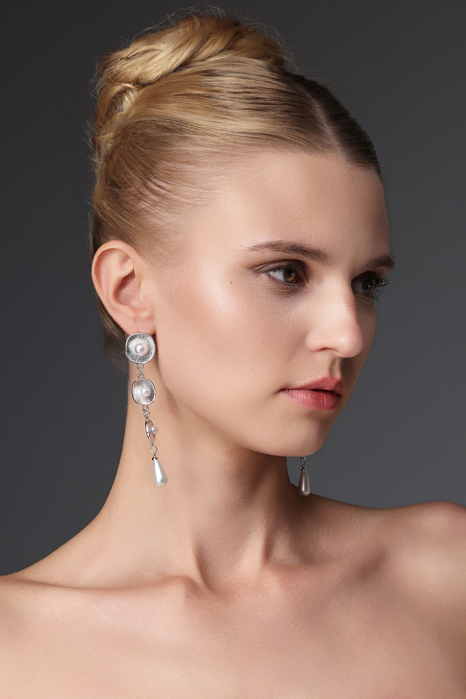 Willi Pearl Teardrop Earrings