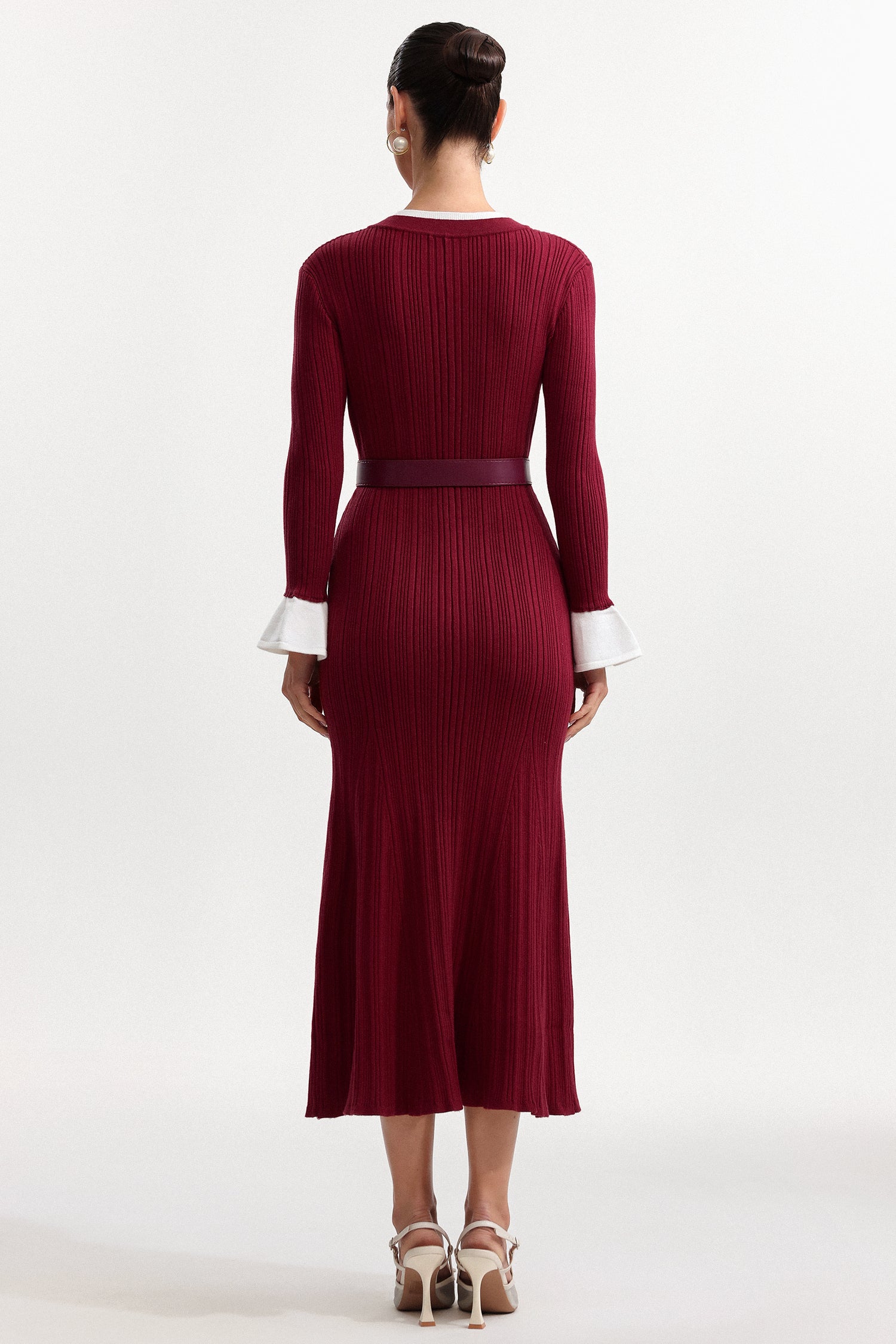 Mikko Classic Contour Round Neck Long Sleeve Knit Maxi Dress