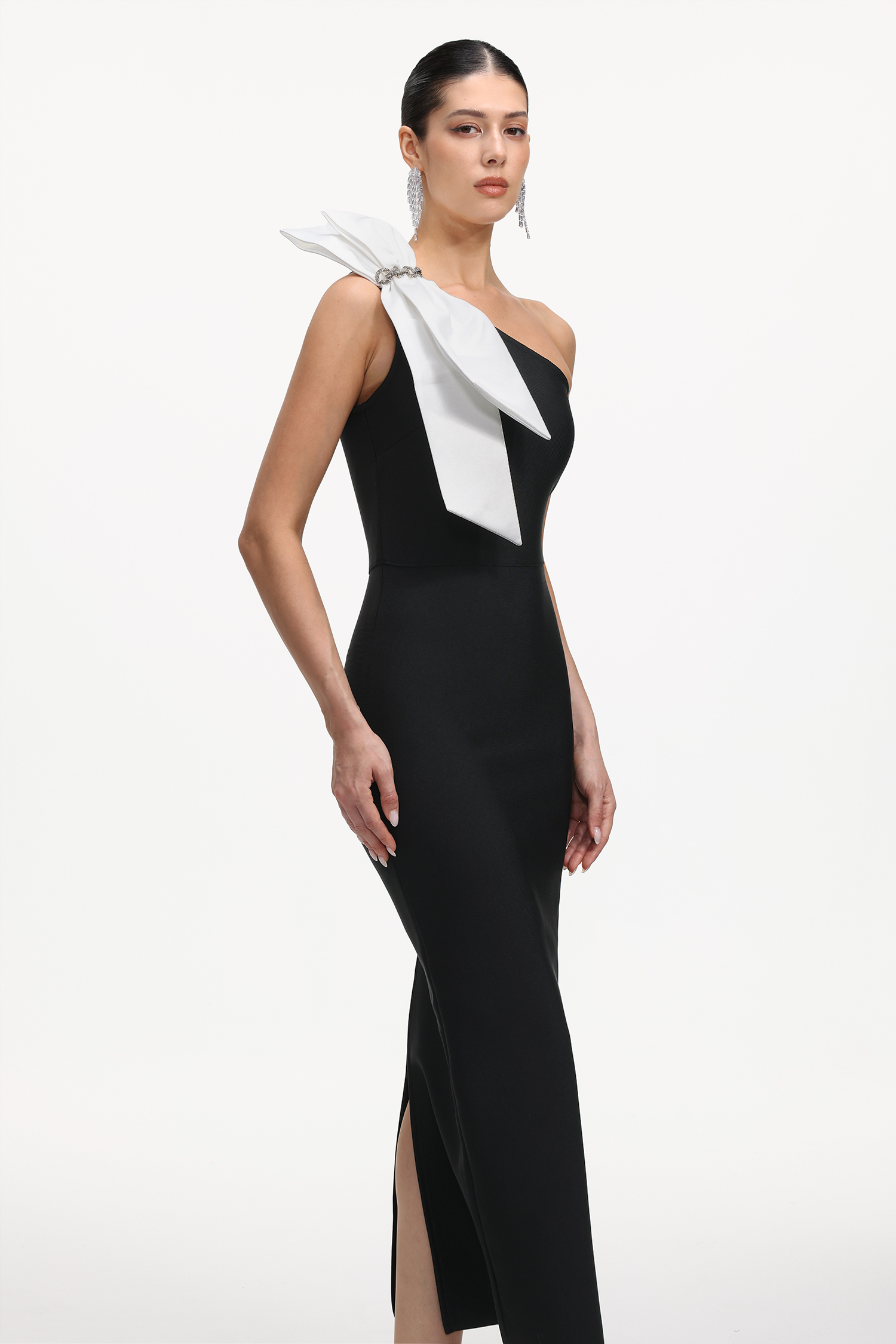 Yamaly Classic Contour One Shoulder Bow Bandage Maxi Dress