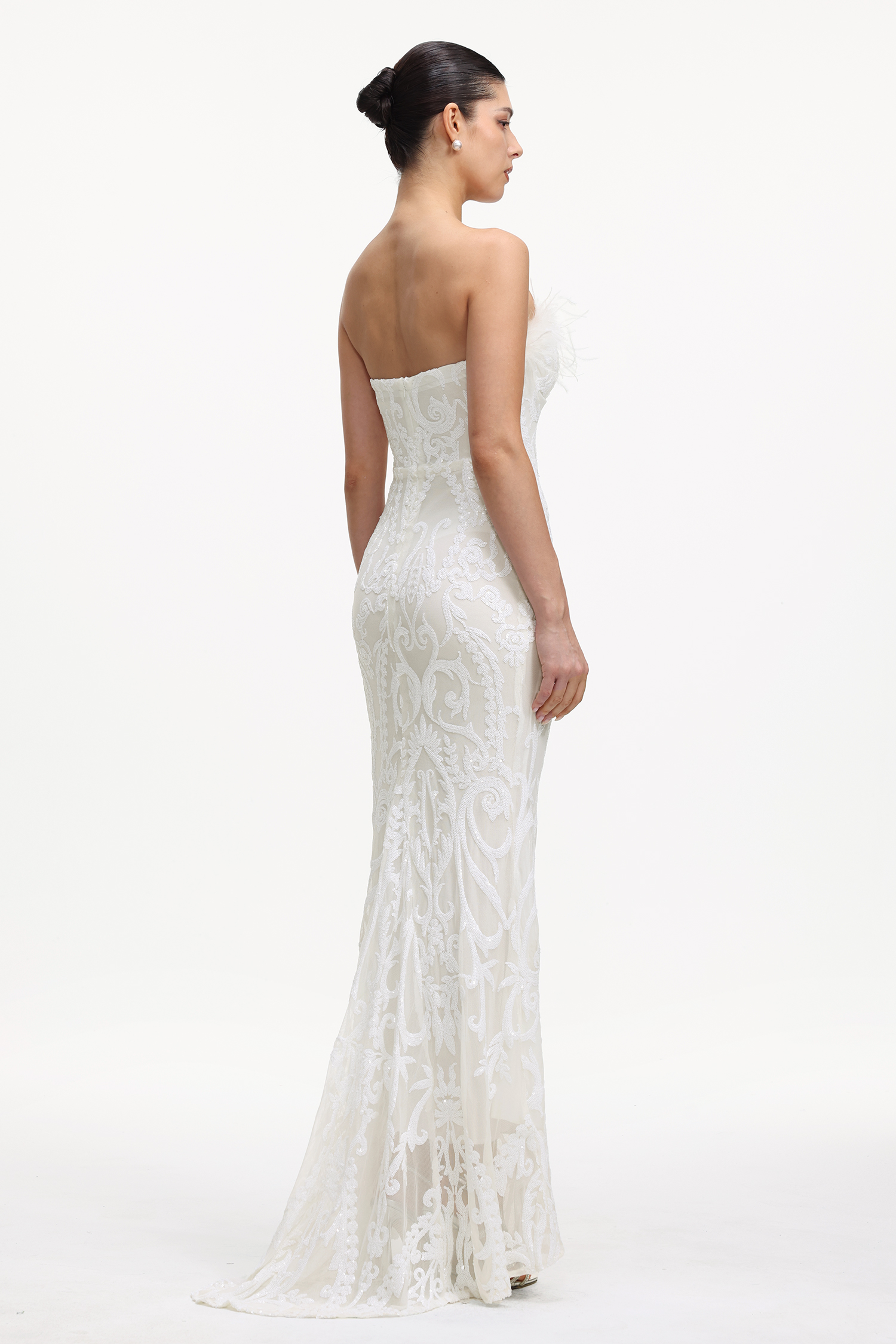 Millipin Chic Contour Strapless Feather Lace Maxi Dress