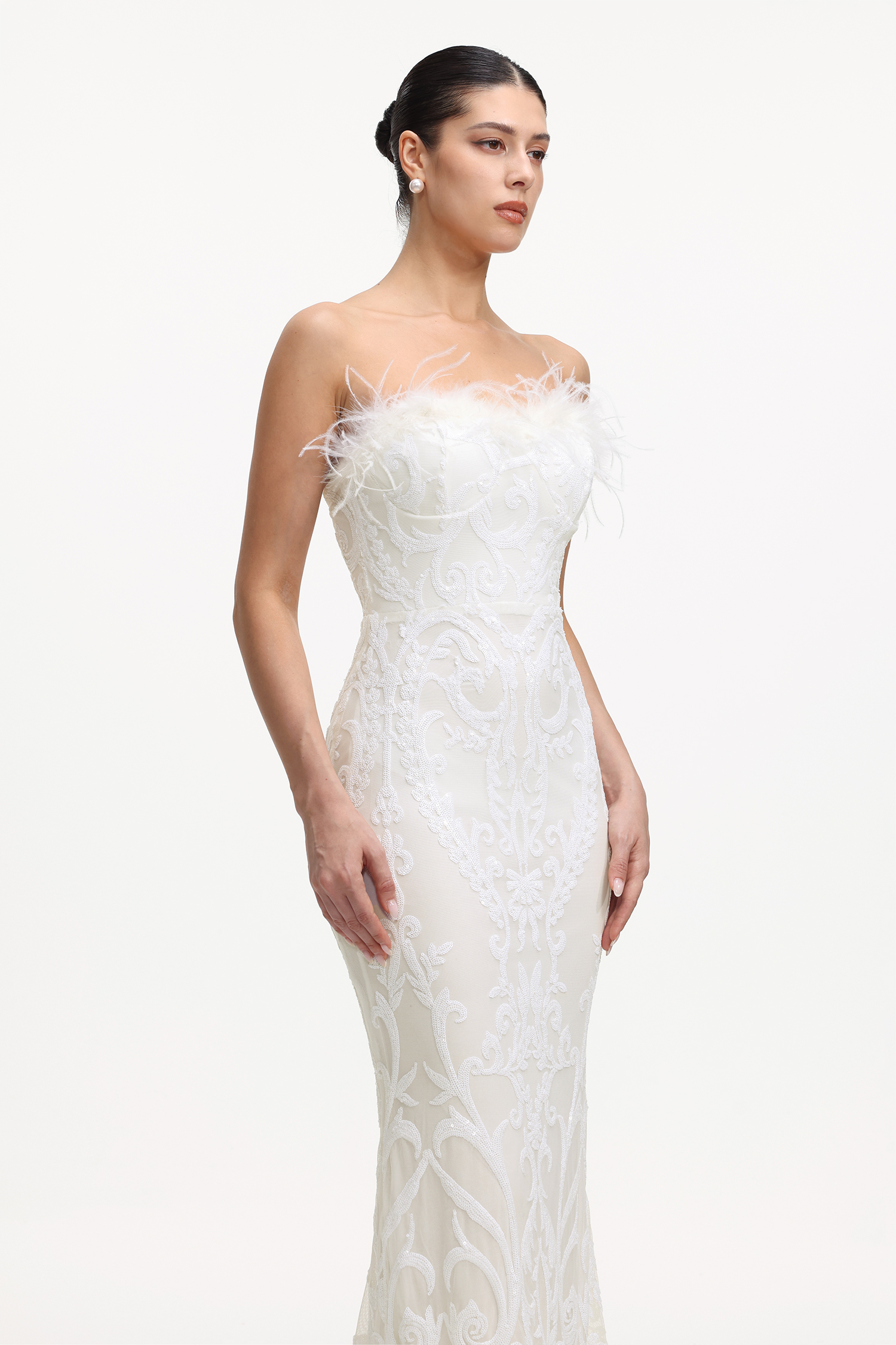 Millipin Chic Contour Strapless Feather Lace Maxi Dress