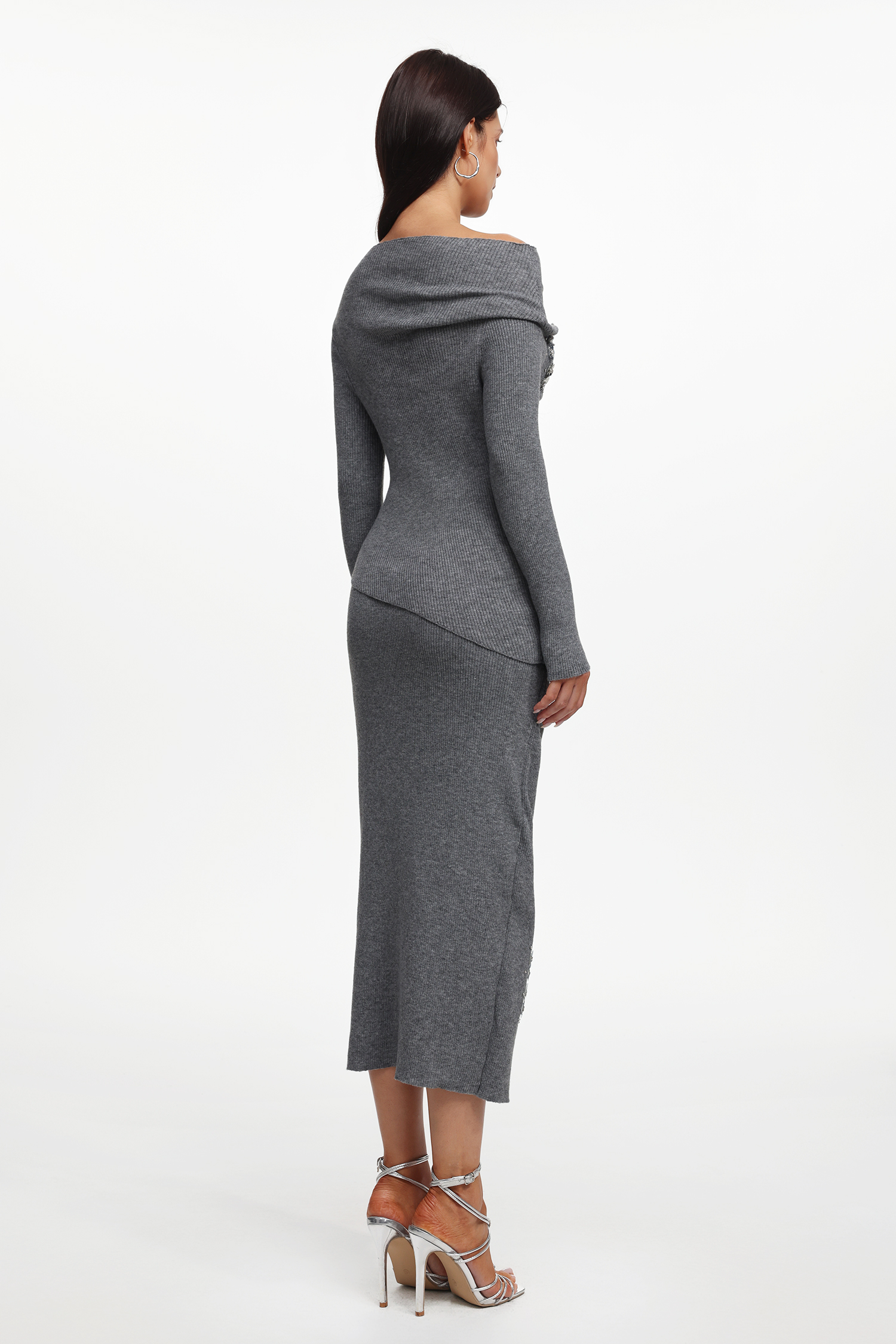 Sliya Elegant Embellished Off Shoulder Long Sleeve Sequin Floral Knit Top And Skirt Two-Piece Set