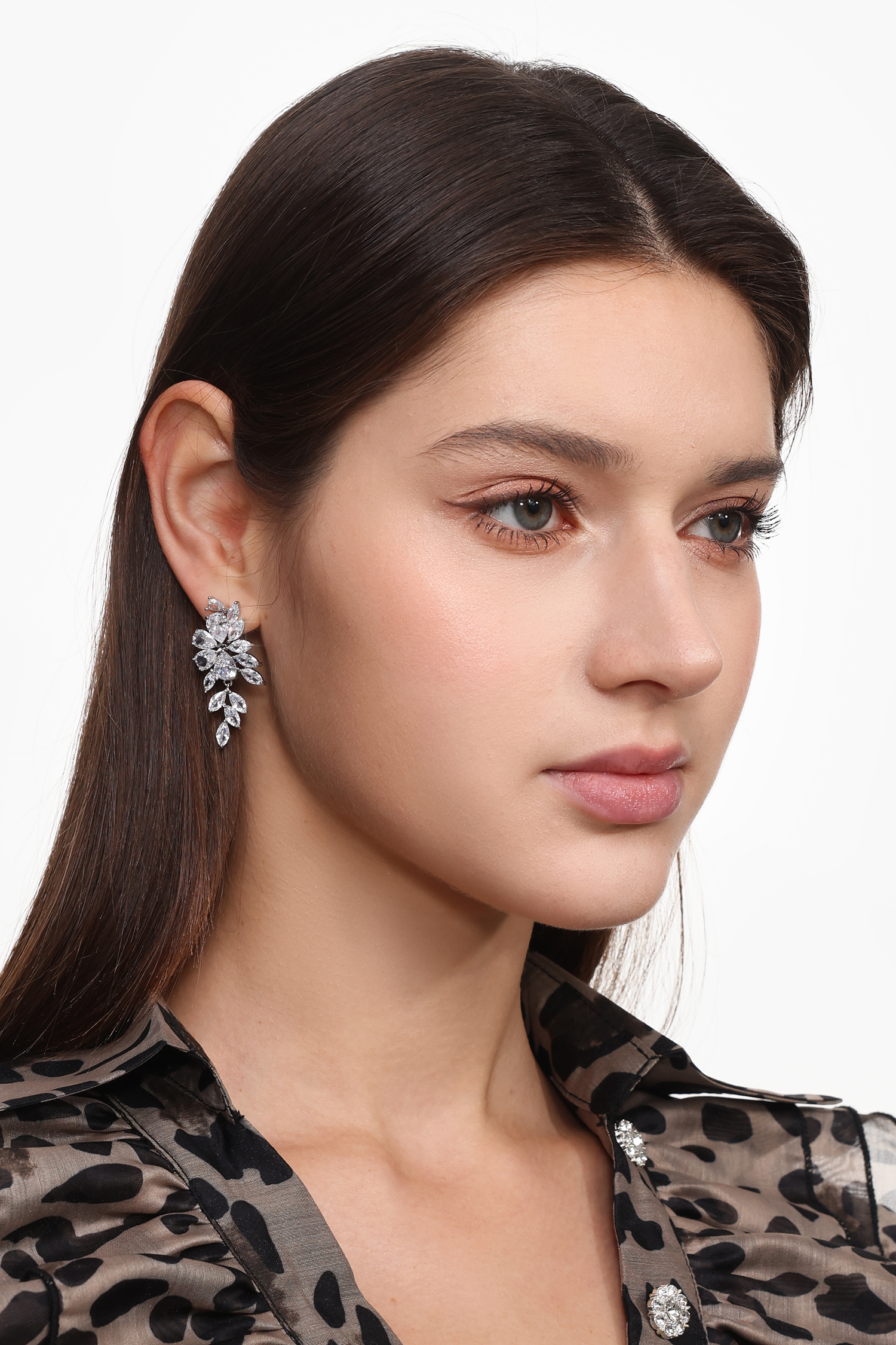 Oyata Diamond Leaf Earrings