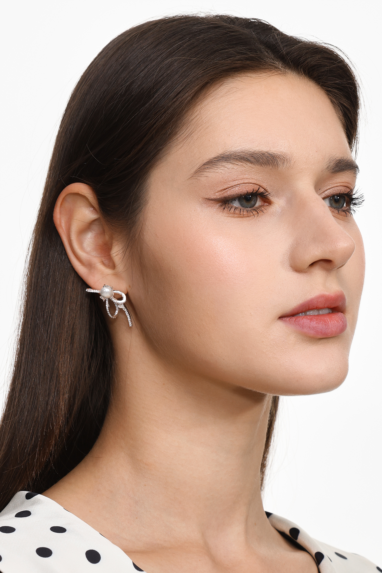 Sheath Flower  Linear Pearl  Earrings