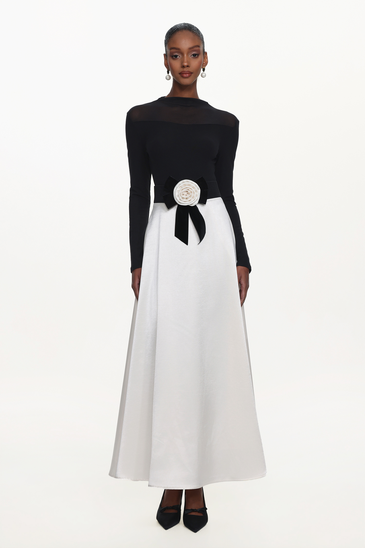 Heloise Elegant Contour Long Sleeve Contrast Floral Maxi Dress