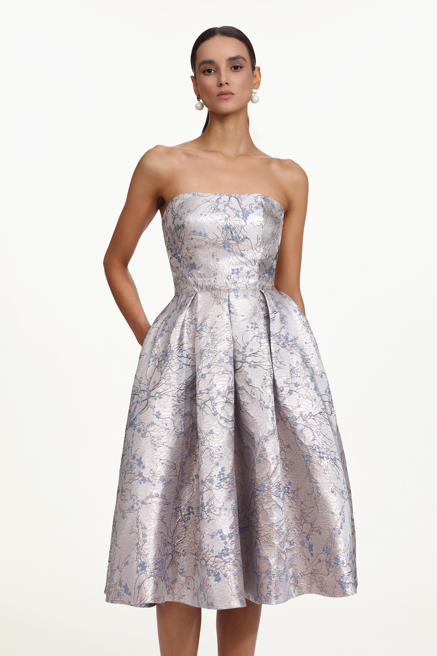 Valo Elegant Tailored Strapless Floral Jacquard Maxi Dress