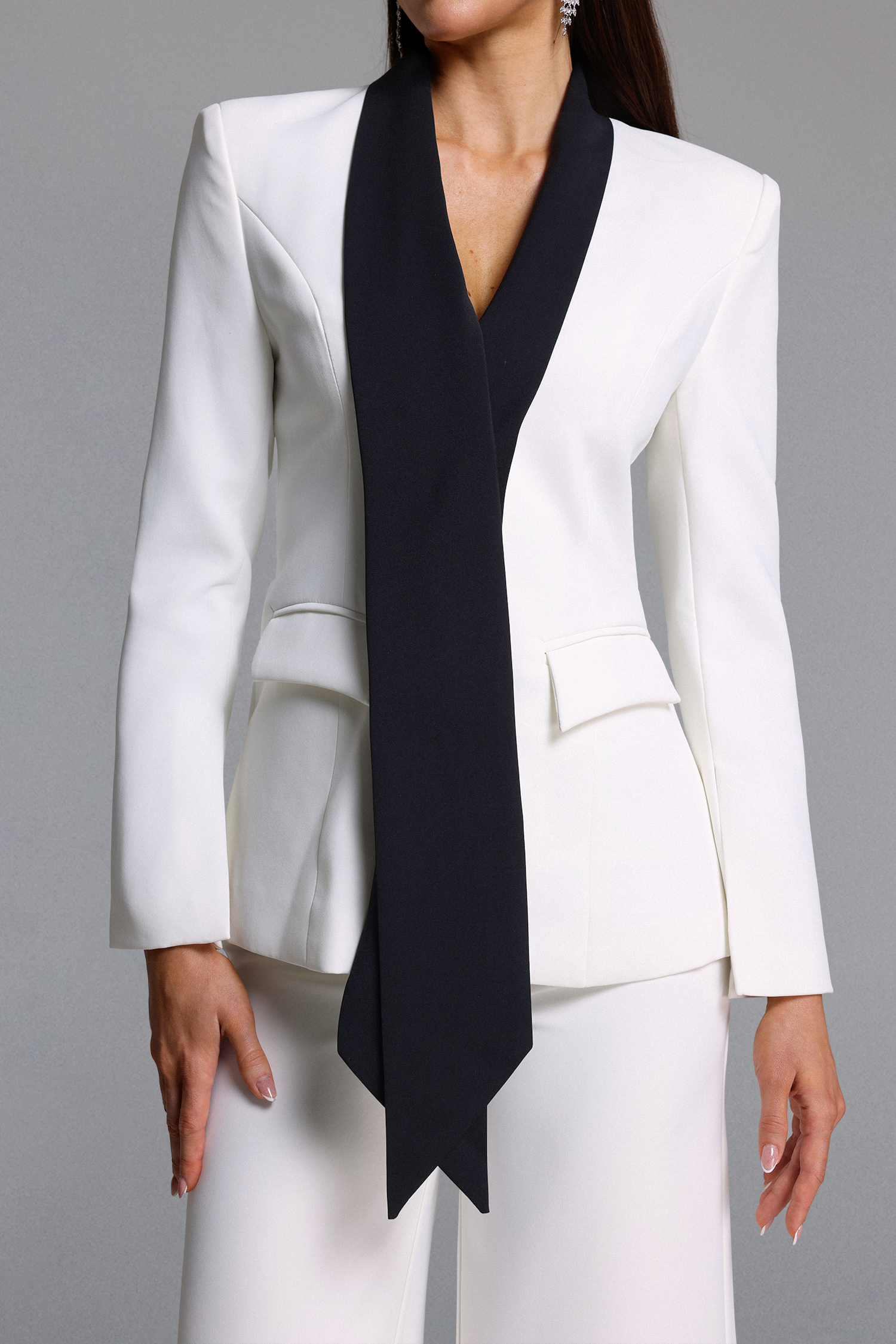 Umeko Classic Tailored Long Sleeve Contrast Lapel Blazer Set