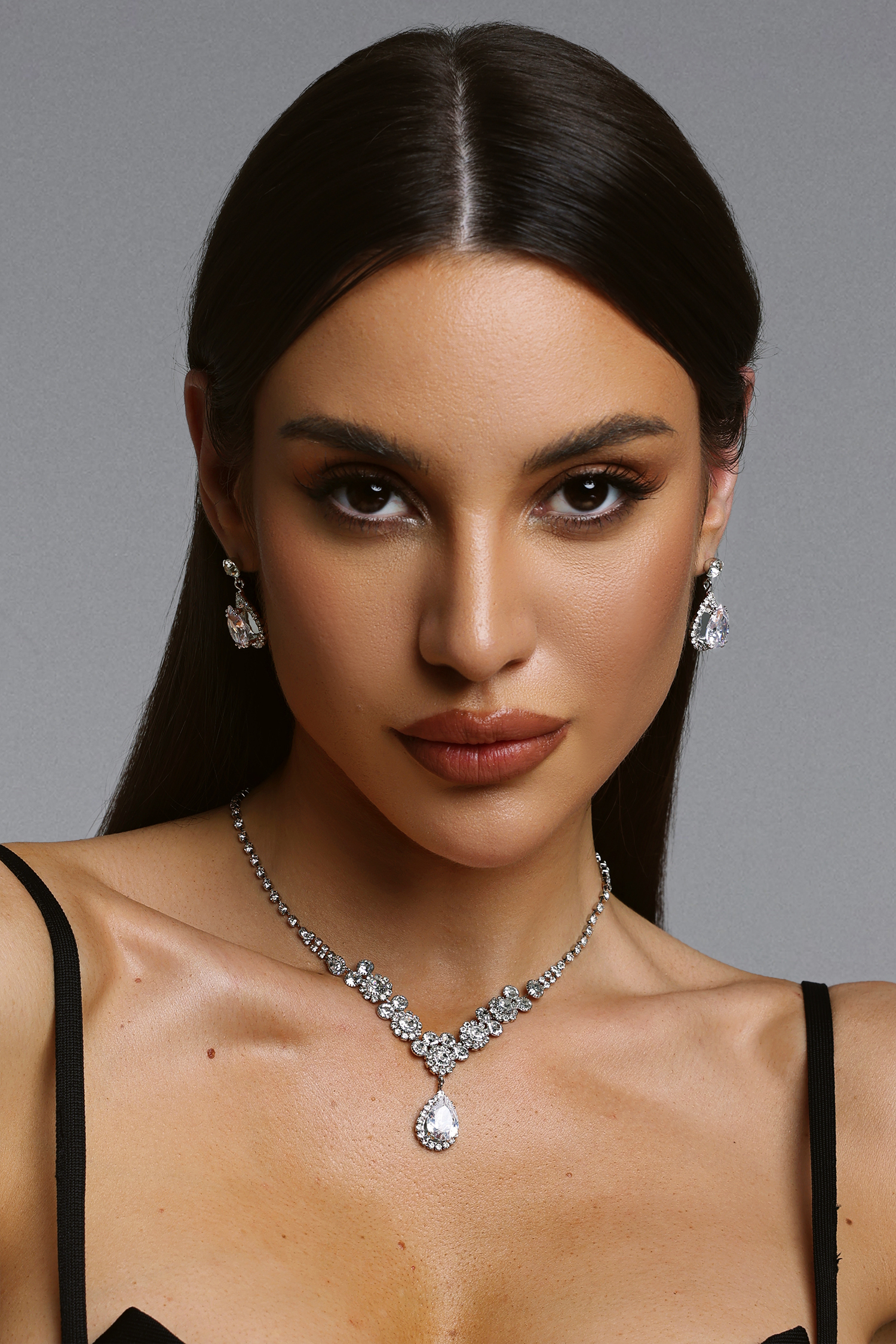 Yuma Teardrop Cubic Necklace And Earrings Set
