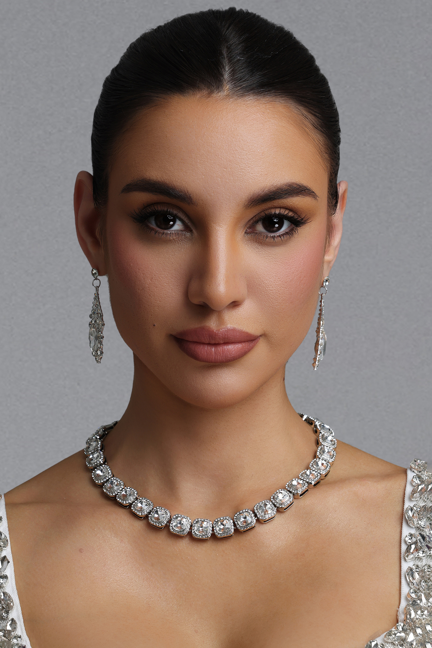 Juny Minimal Cushion Choker