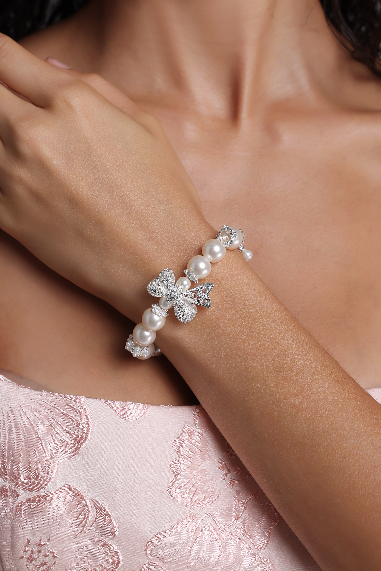 Jilly Diamond Bow Pearl Bracelet