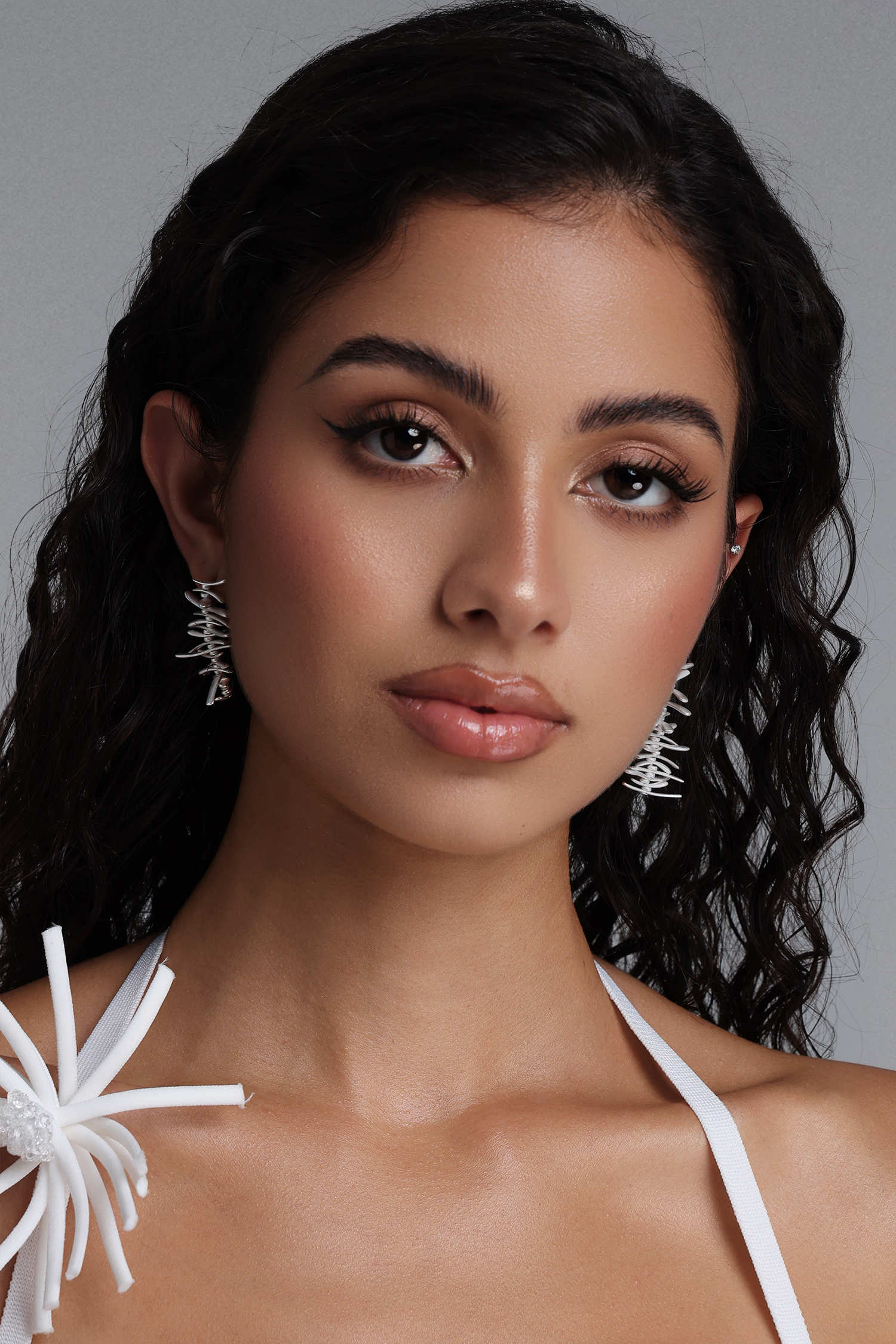 Omi Abstract Fishbone Earrings