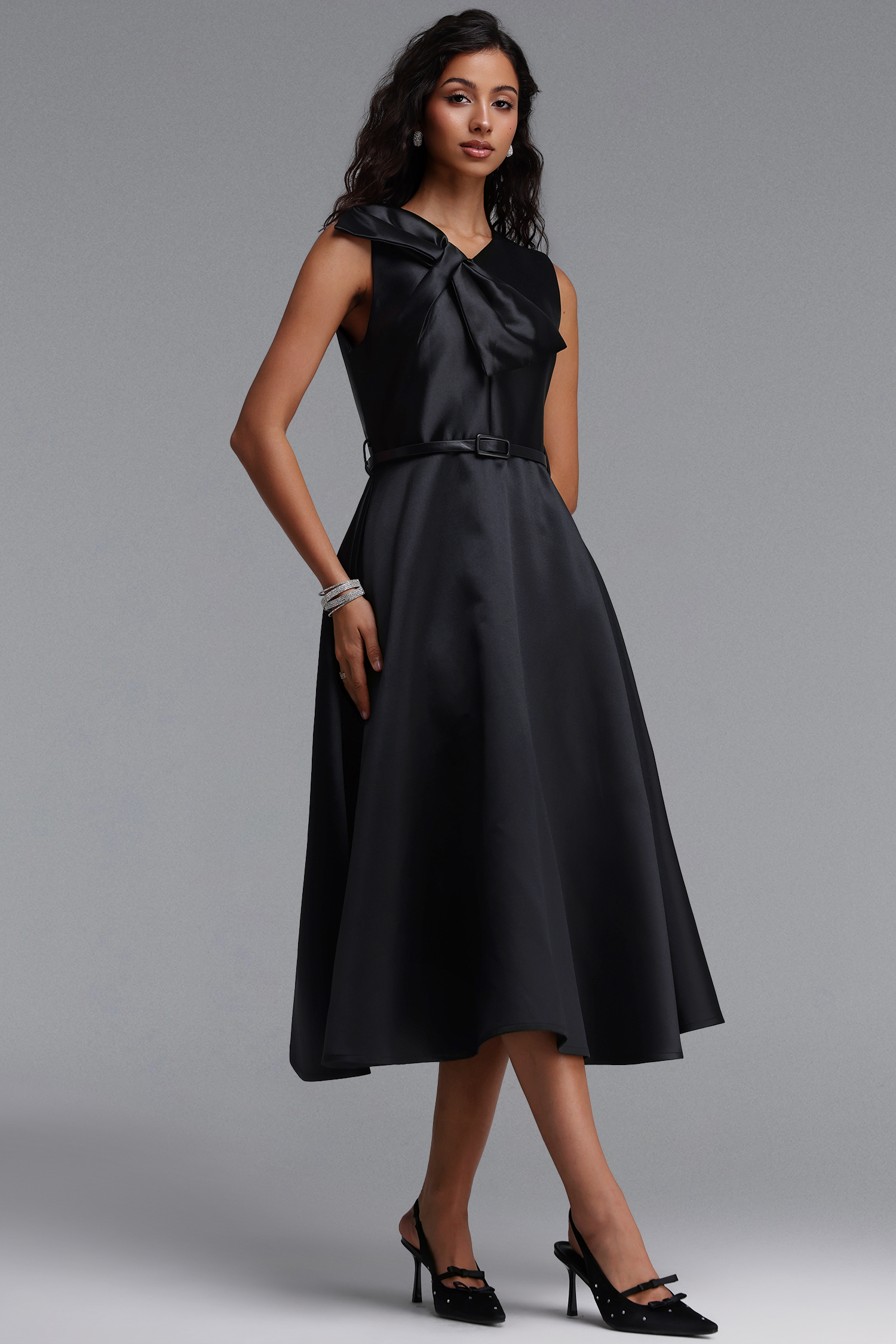 Fallon Elegant Tailored Sleeveless Bow Detailed Woven Black Maxi Dress
